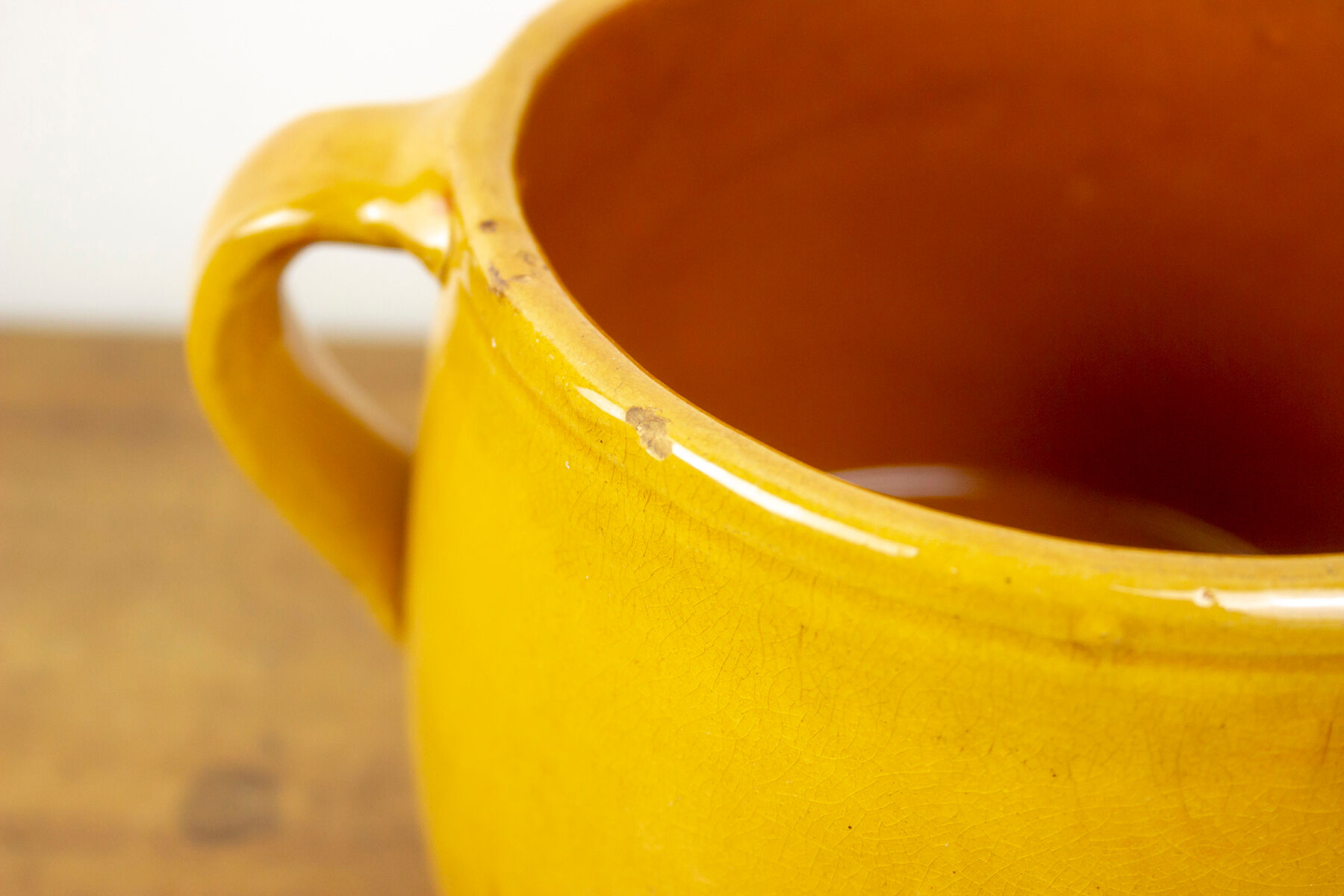 Yellow ochre pot with double handles