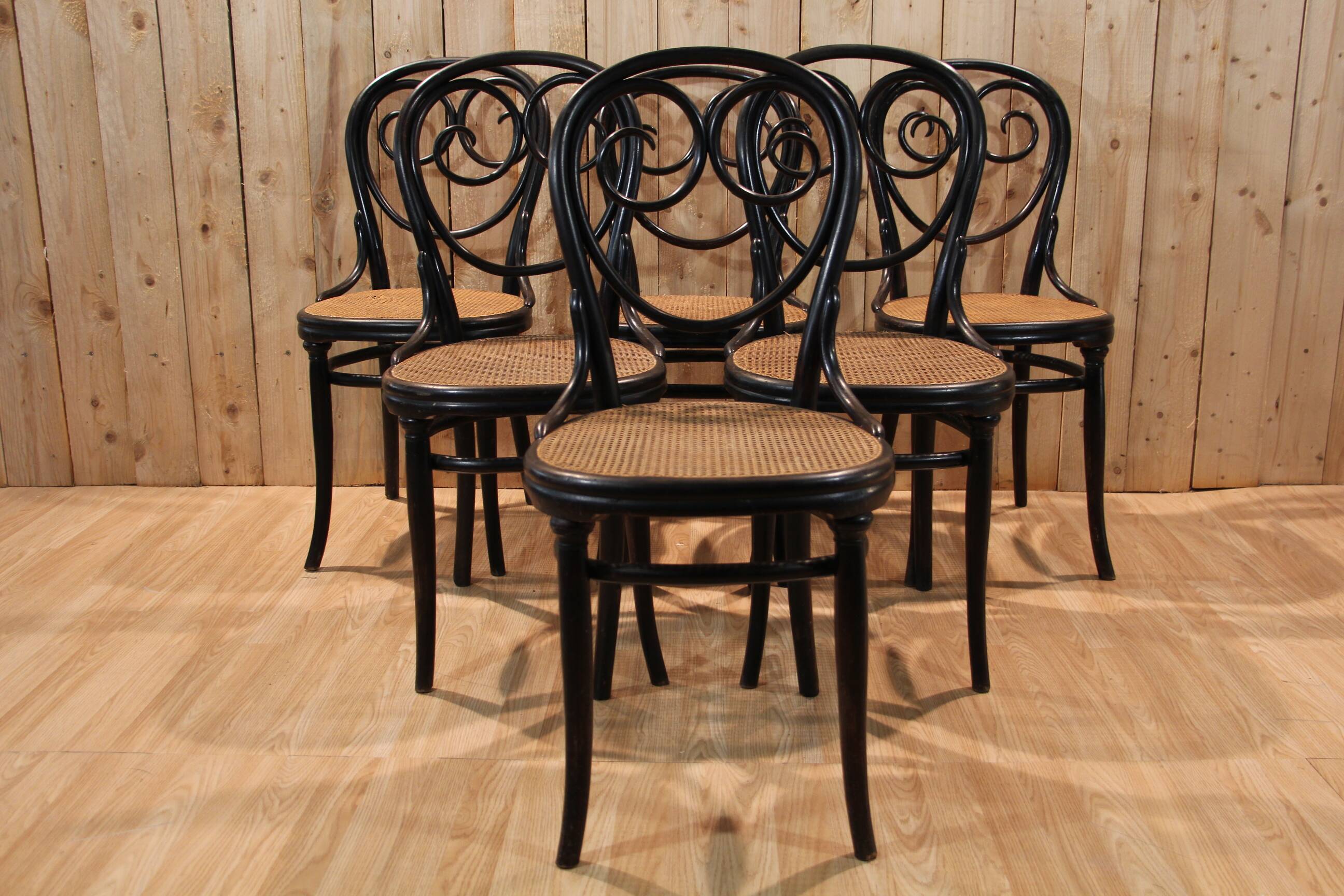 Series 6 Thonet chairs model no. 2