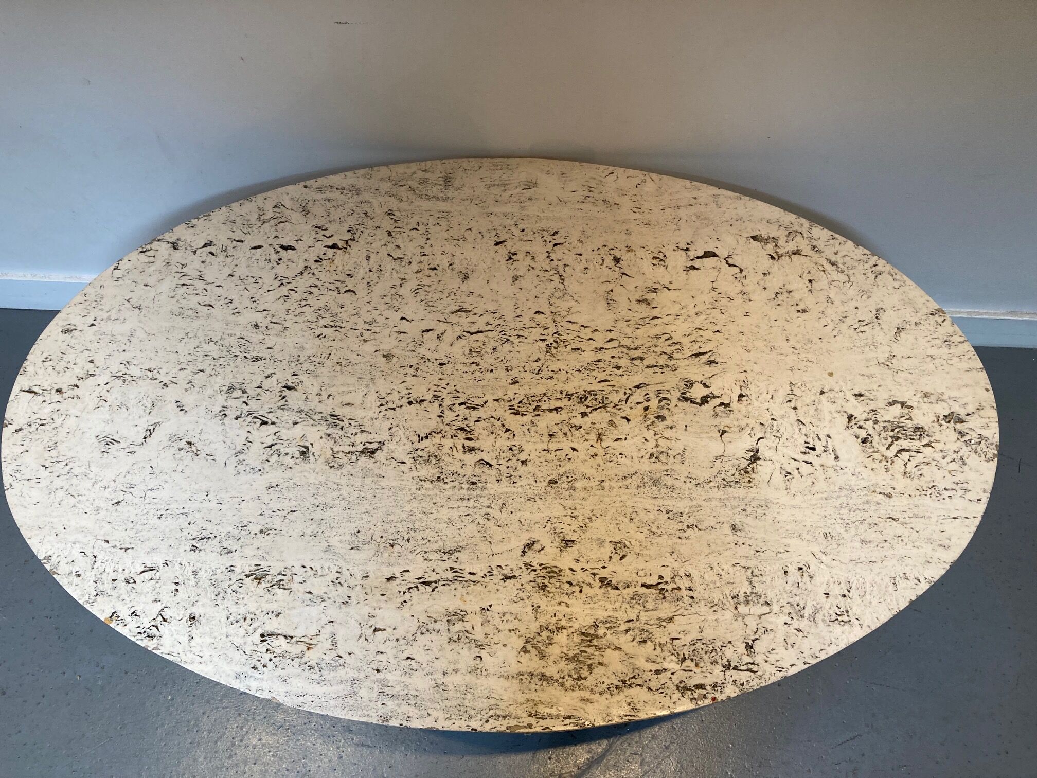 Vintage coffee table in travertine and brass