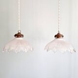 Paire de suspensions Art déco en verre transparent festonné, années 1920-30