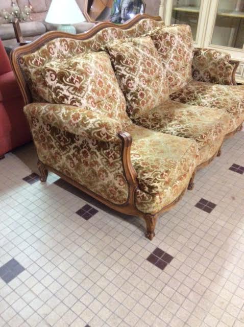 Old sofa bed 3 places