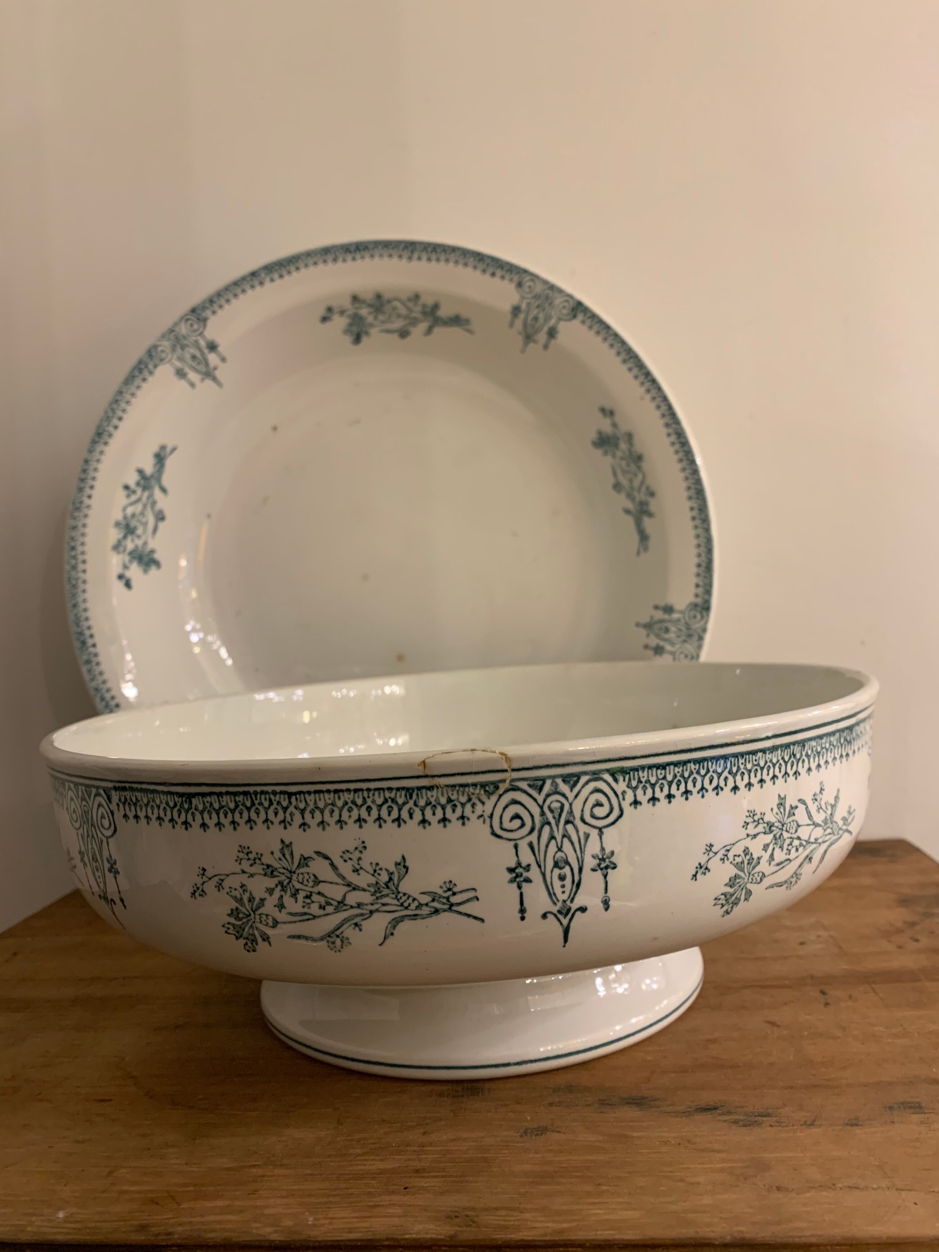 2 art deco dishes Saint Amand