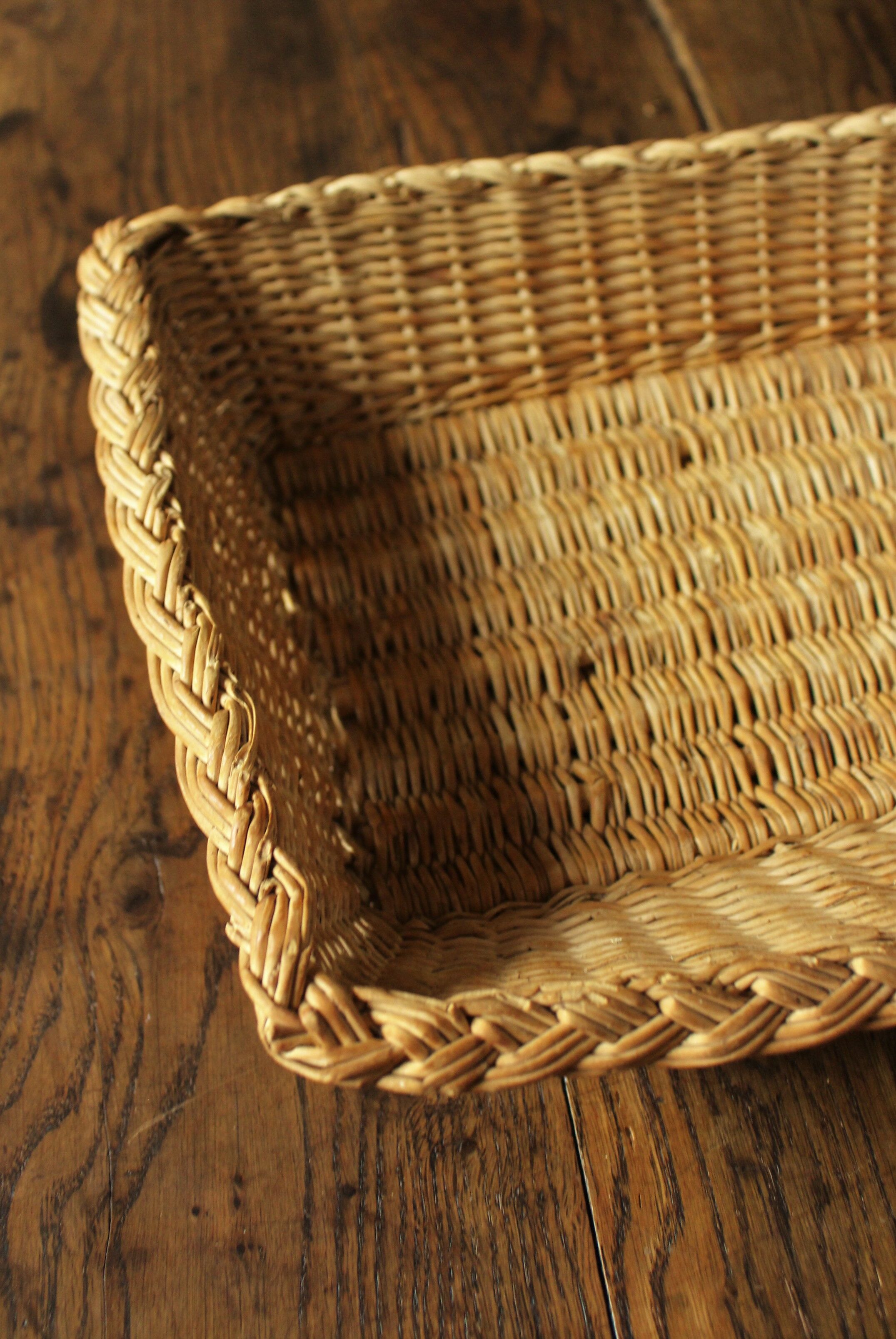 Braided wicker basket basket