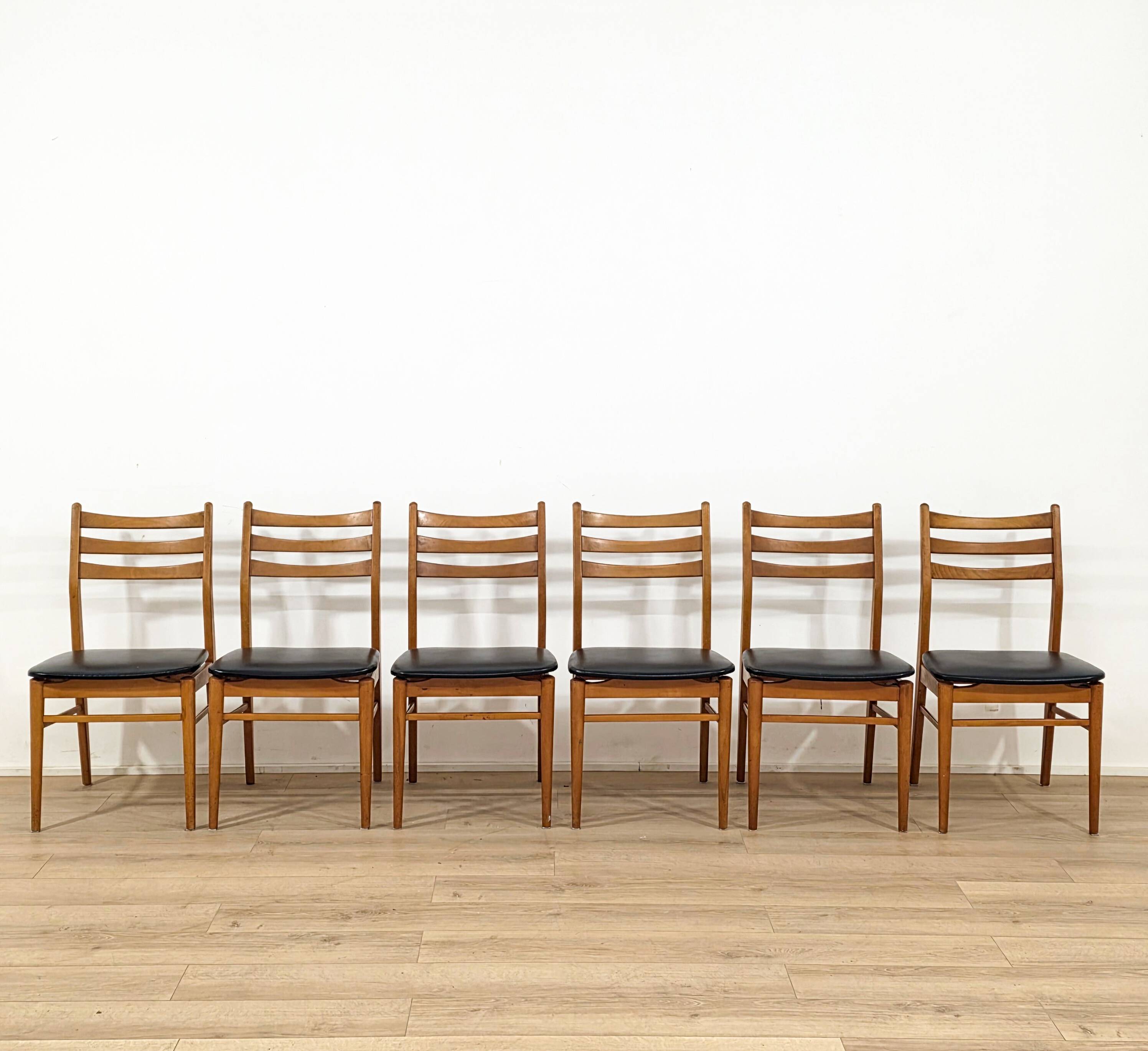 Scandinavian dining set, extendable table + six chairs - 197