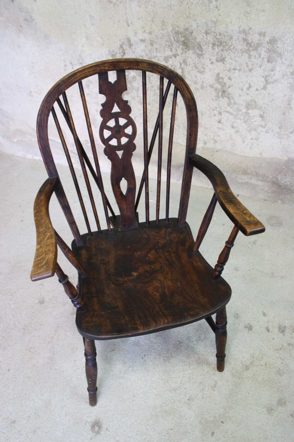 Windsor Wheelback Chair