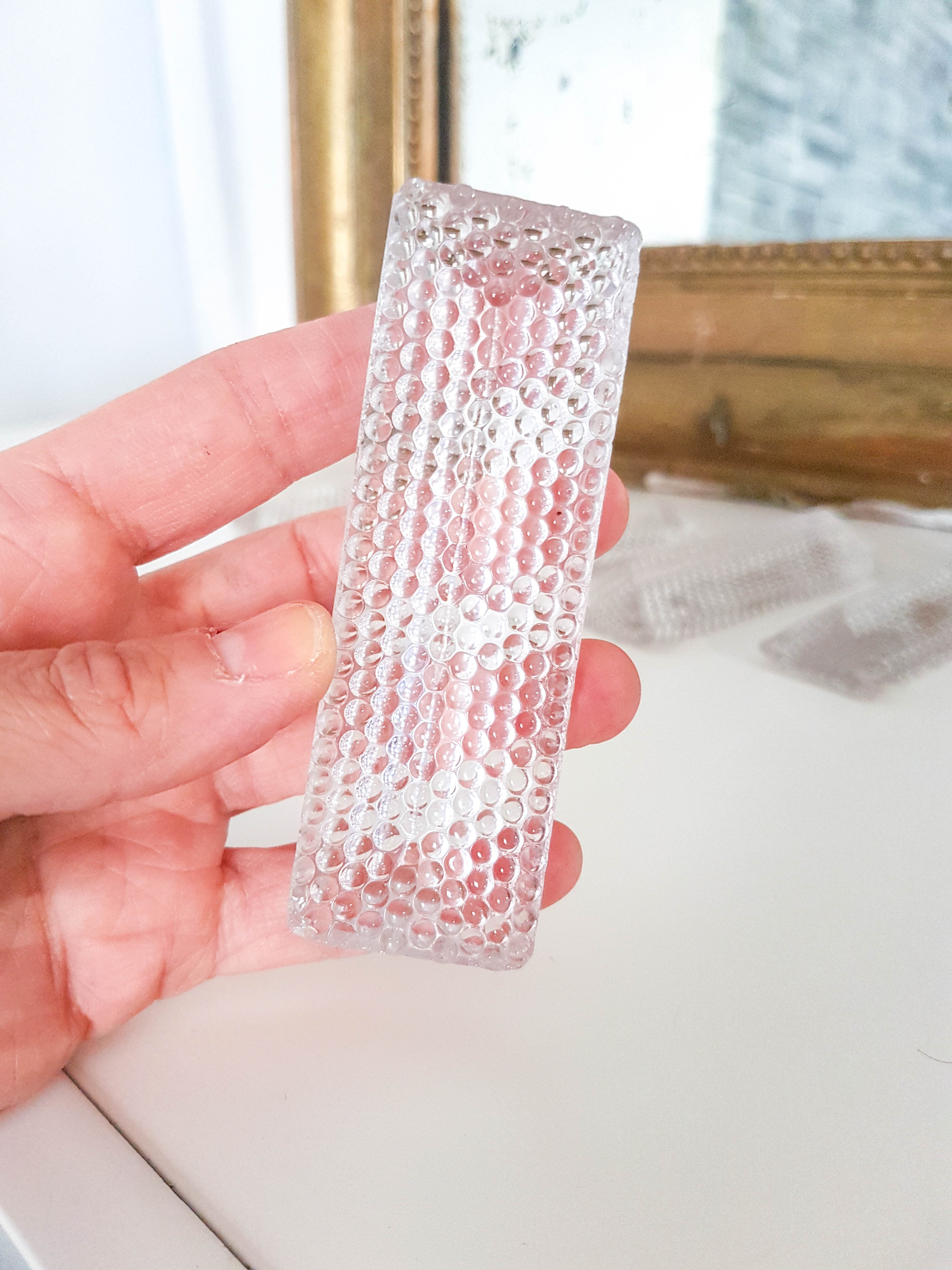 Lot of 6 bubbled glass knife holders