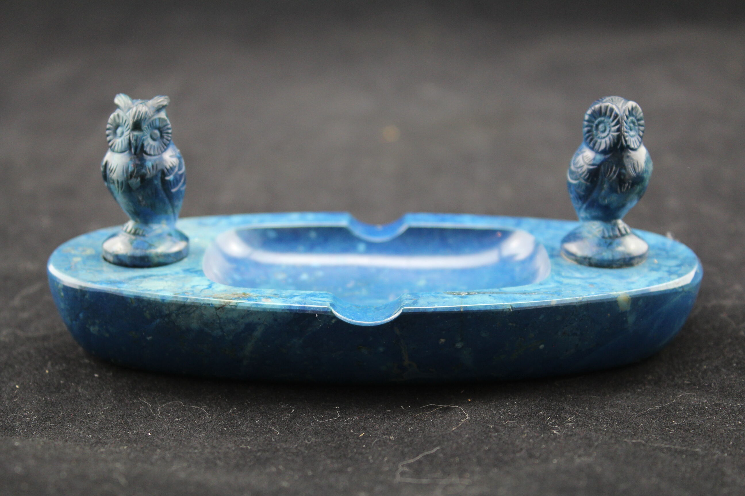 Ashtray in lapis lazuli, cut and polished, OWL/owl, stone