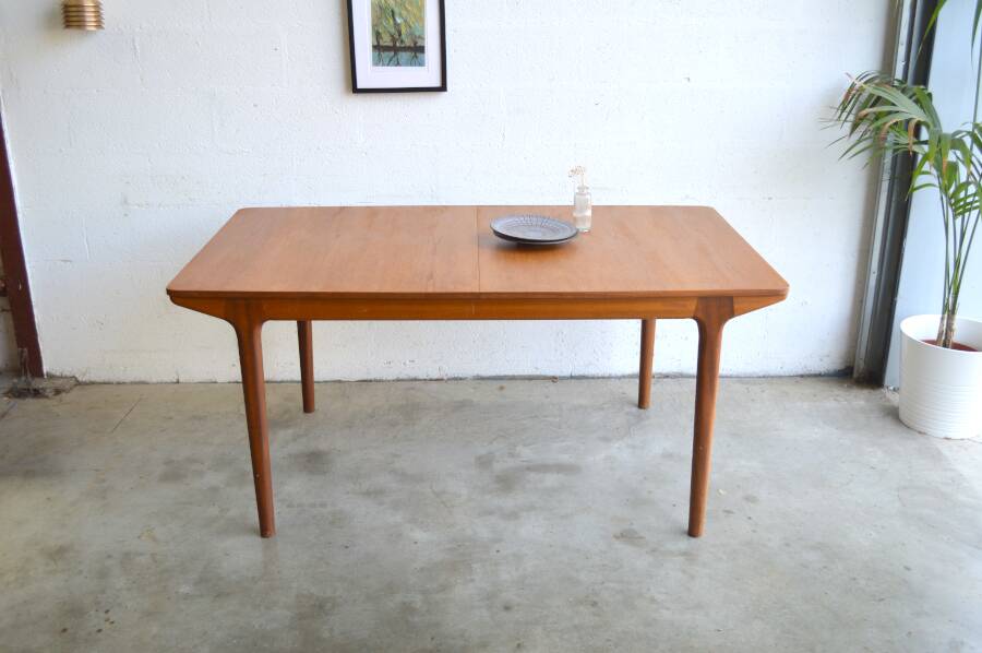 Table par McIntosh – double rallonges papillons 160cm