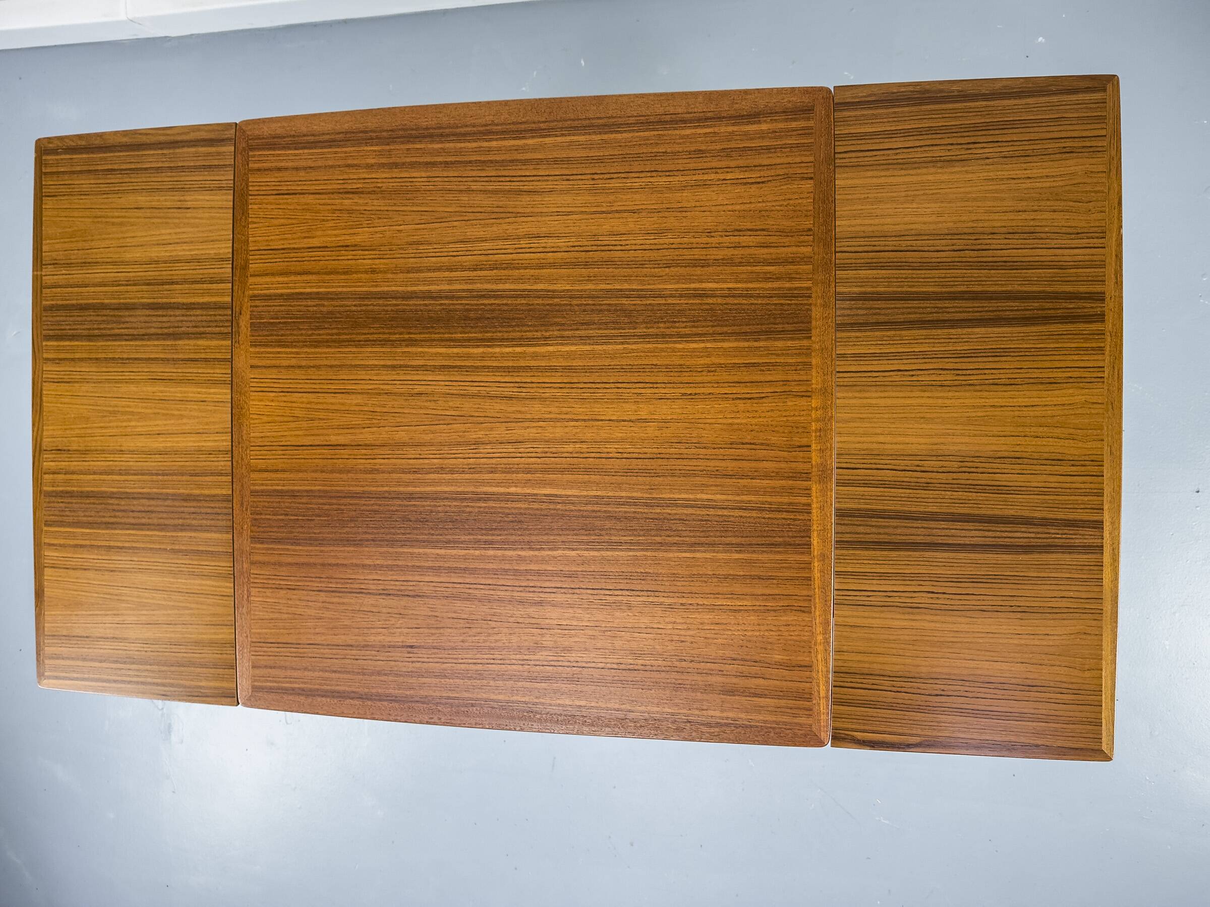 Table de salle à manger extensible en teck, par Hundevad & Co., années 1960