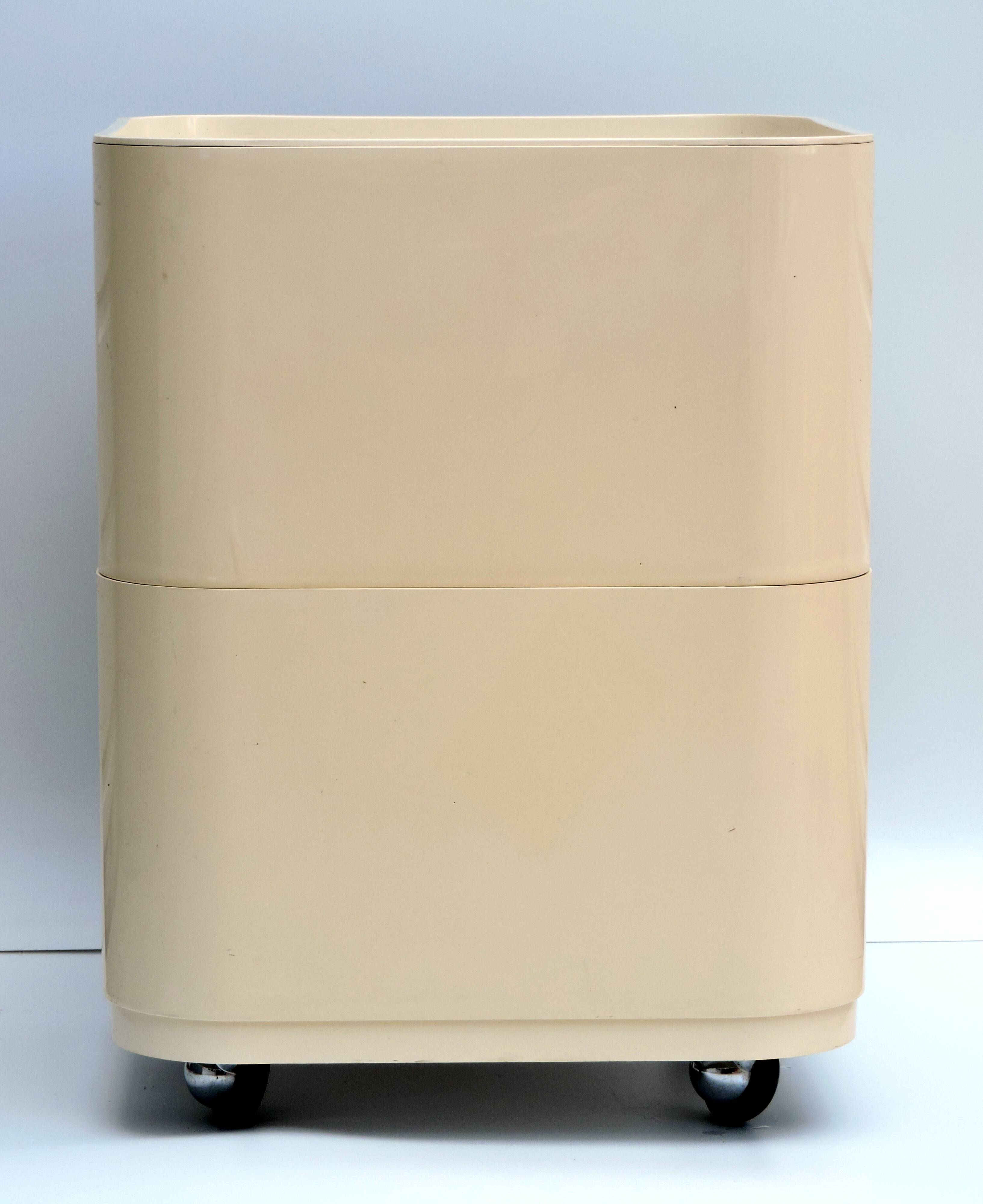 Desserte chevet sur roulettes componibili d'anna castelli pour kartell