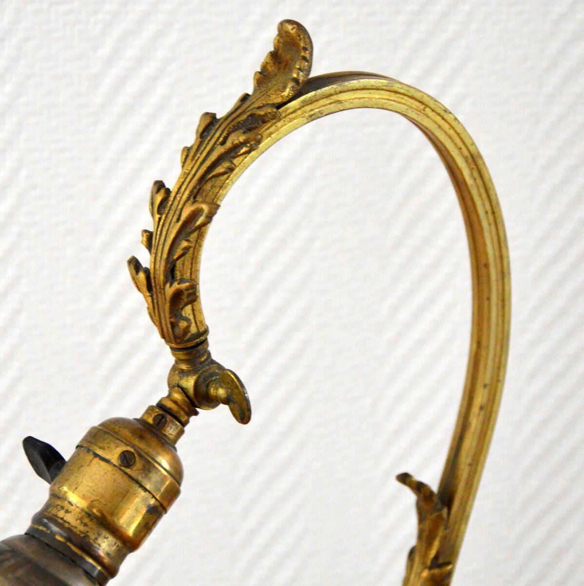 Bronze and opaline Art Nouveau lamp