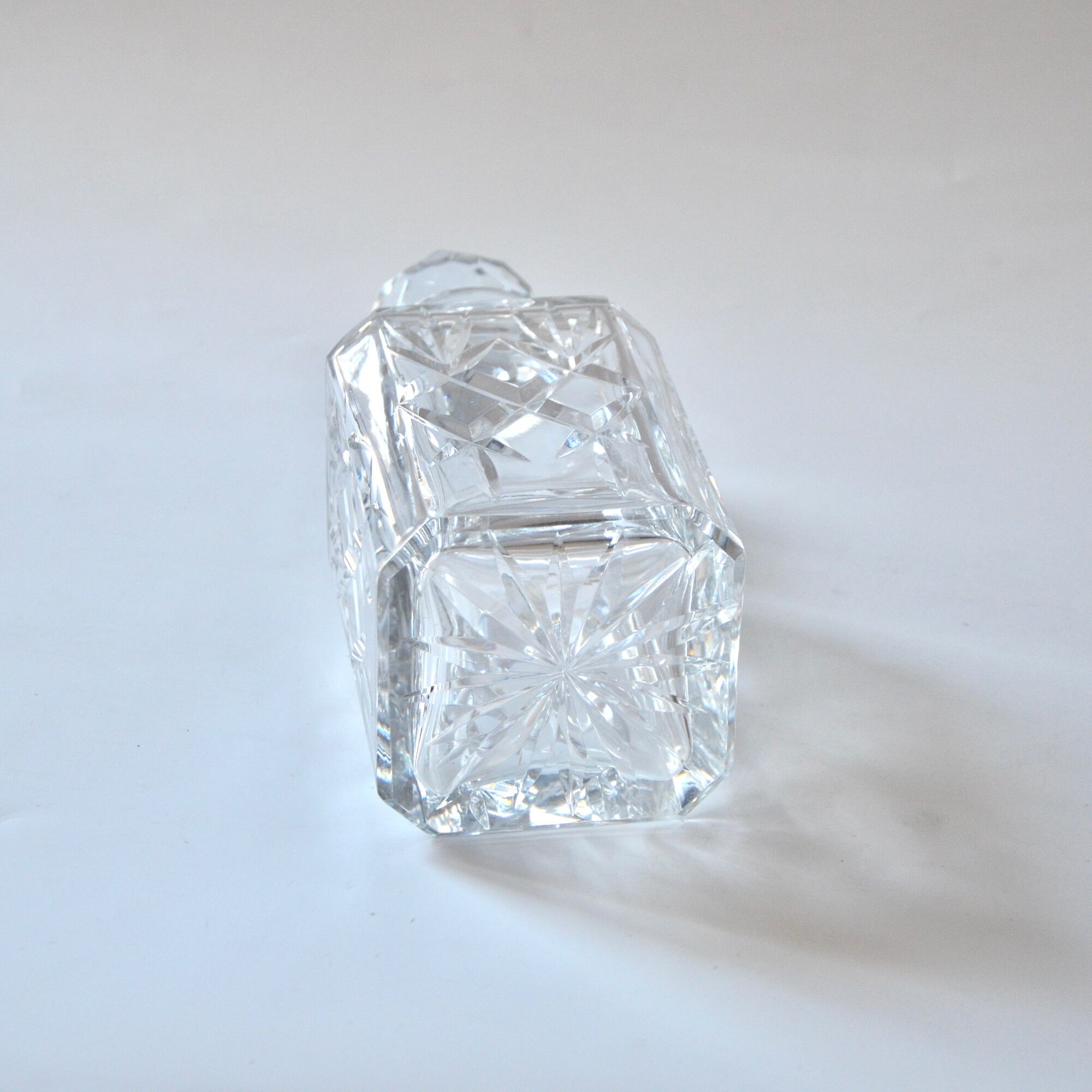 Carafe à whisky en cristal taillé