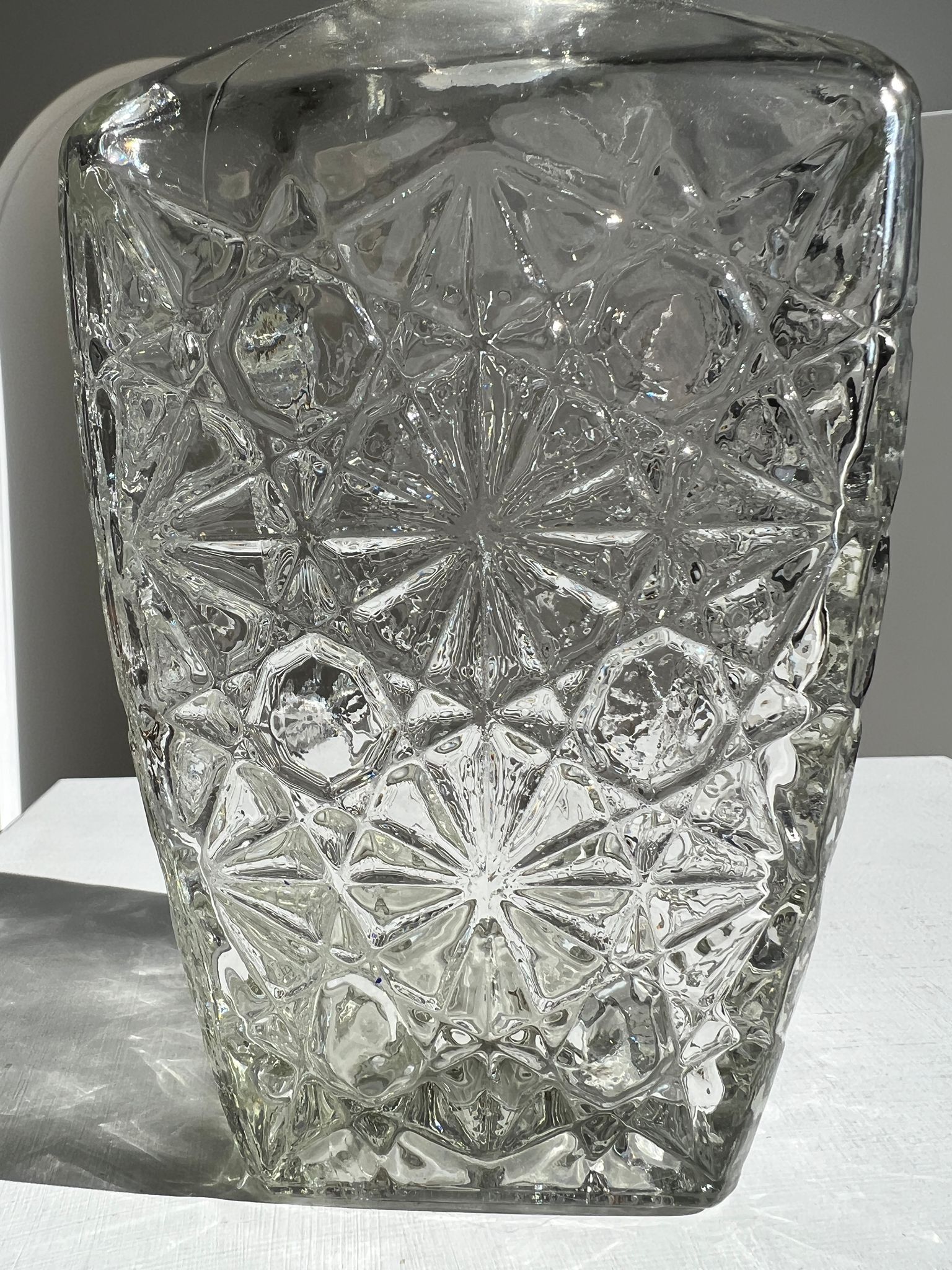 Vintage whisky decanter geometric star patterns H:25cm