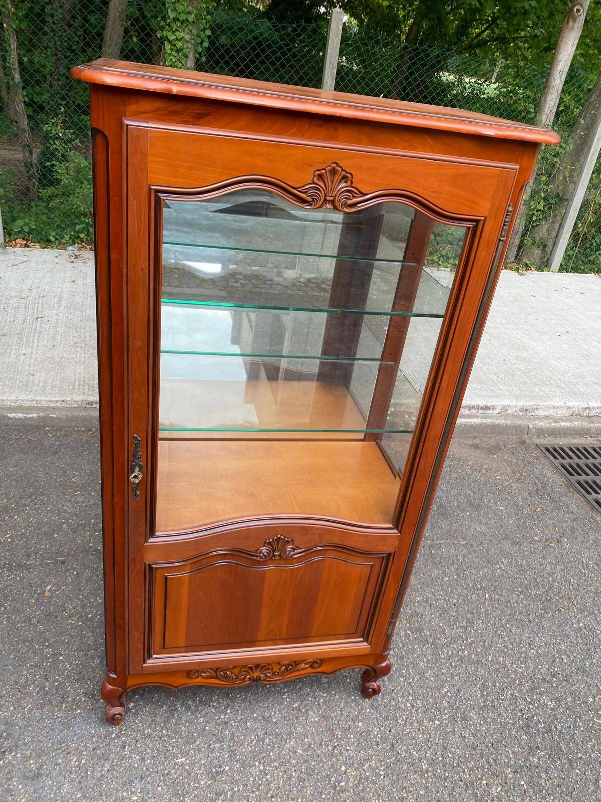 Vitrine argentier style Louis XV en merisier fond miroir & étagères Verre 9