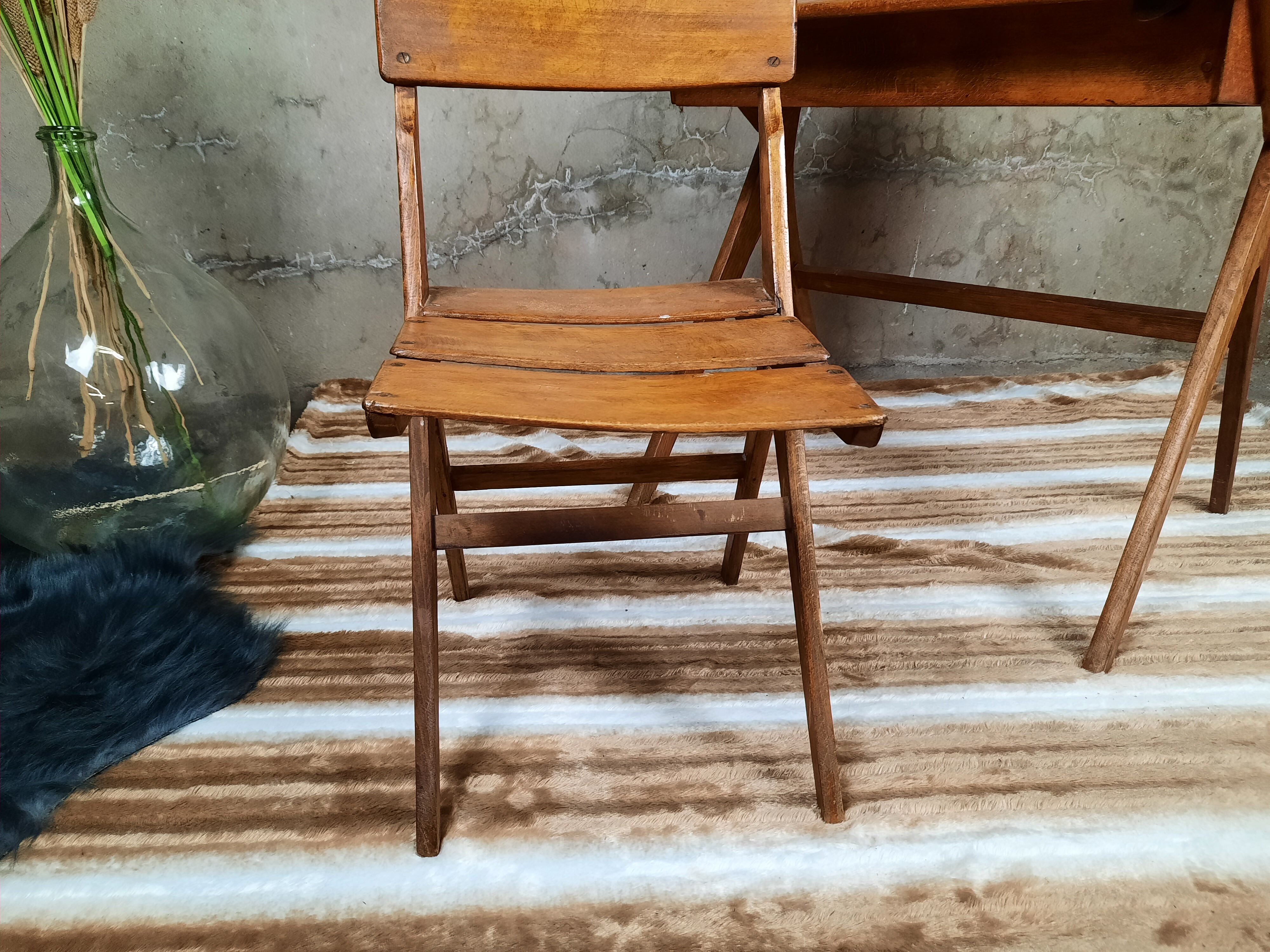 Scandinavian children's desk with its chair