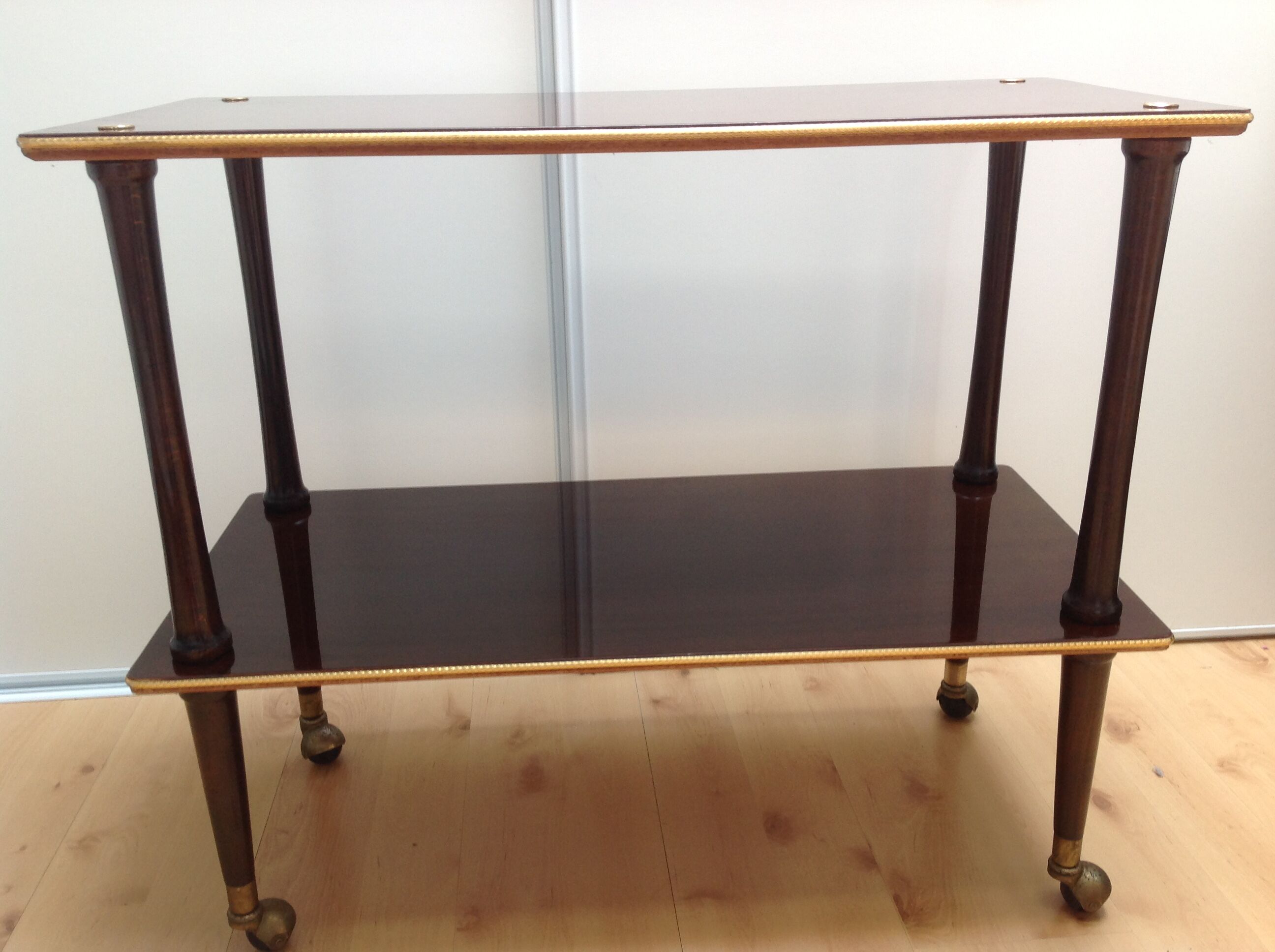 Dessert on varnished wood wheels / vintage 60s-70s