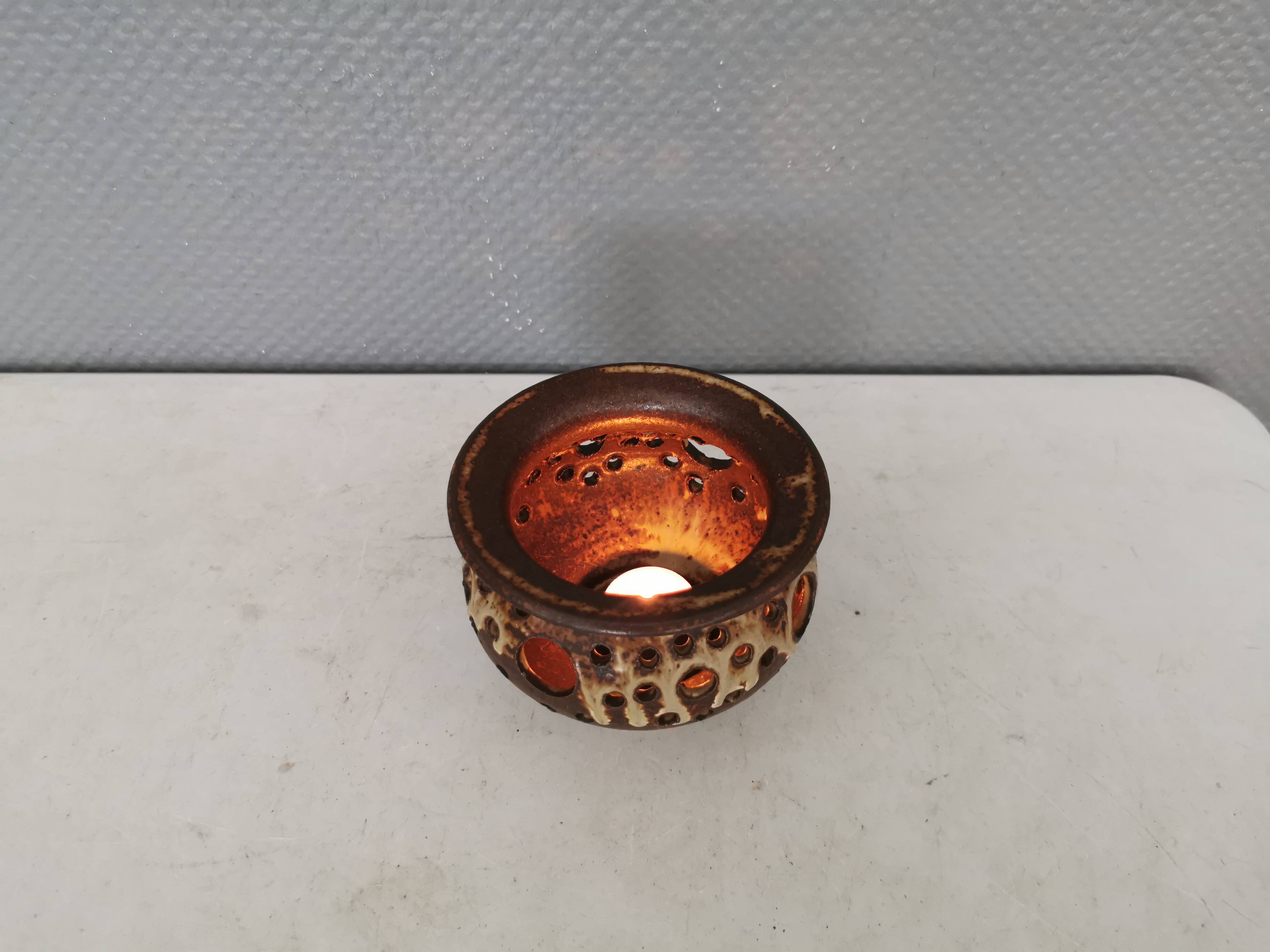 Support de bougie en céramique, danois des années 1970-80, pour bougies chauffe-plat.