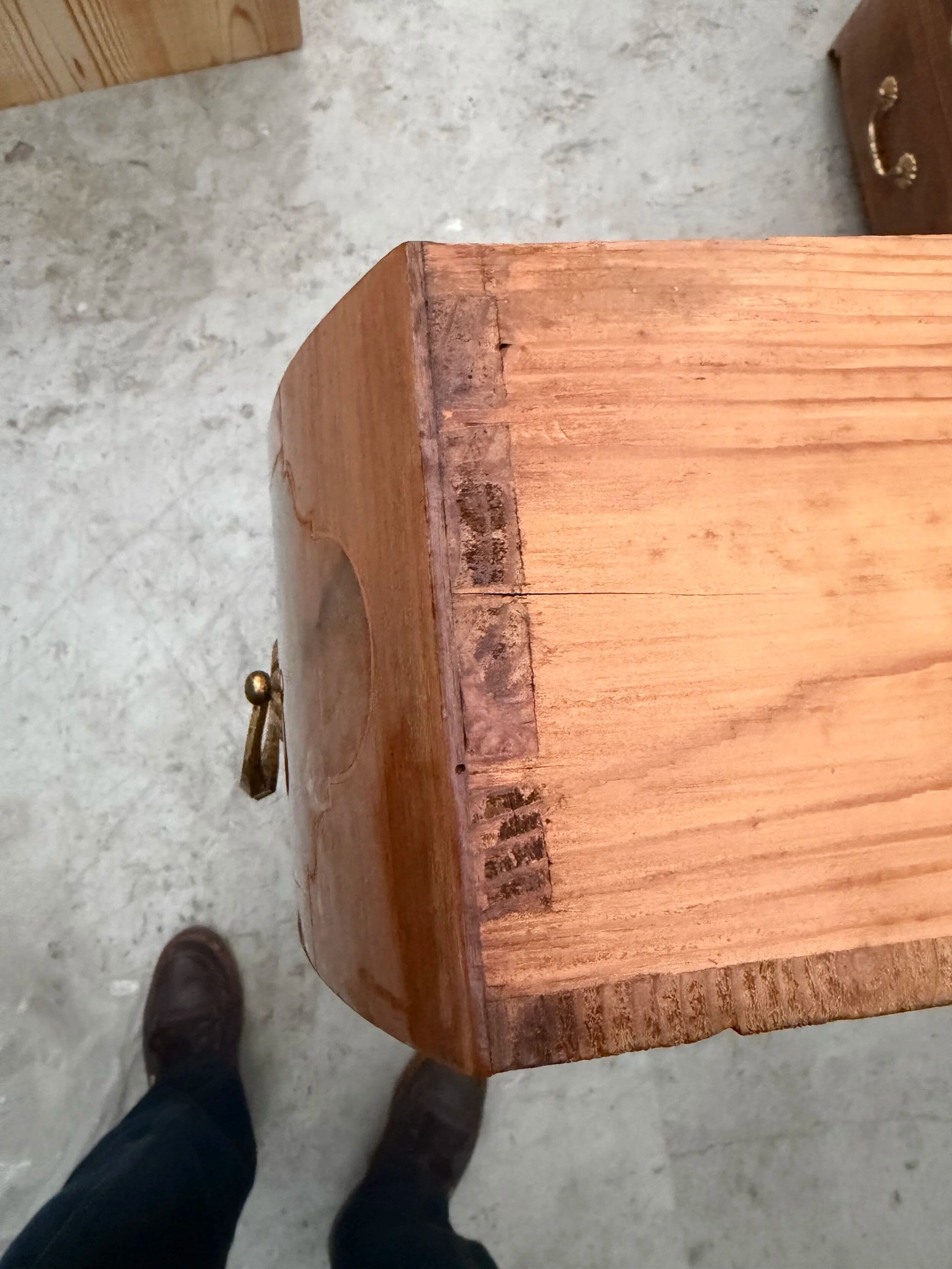 Marquetry commode from the Louis XIV period, early 18th century, Portugal.