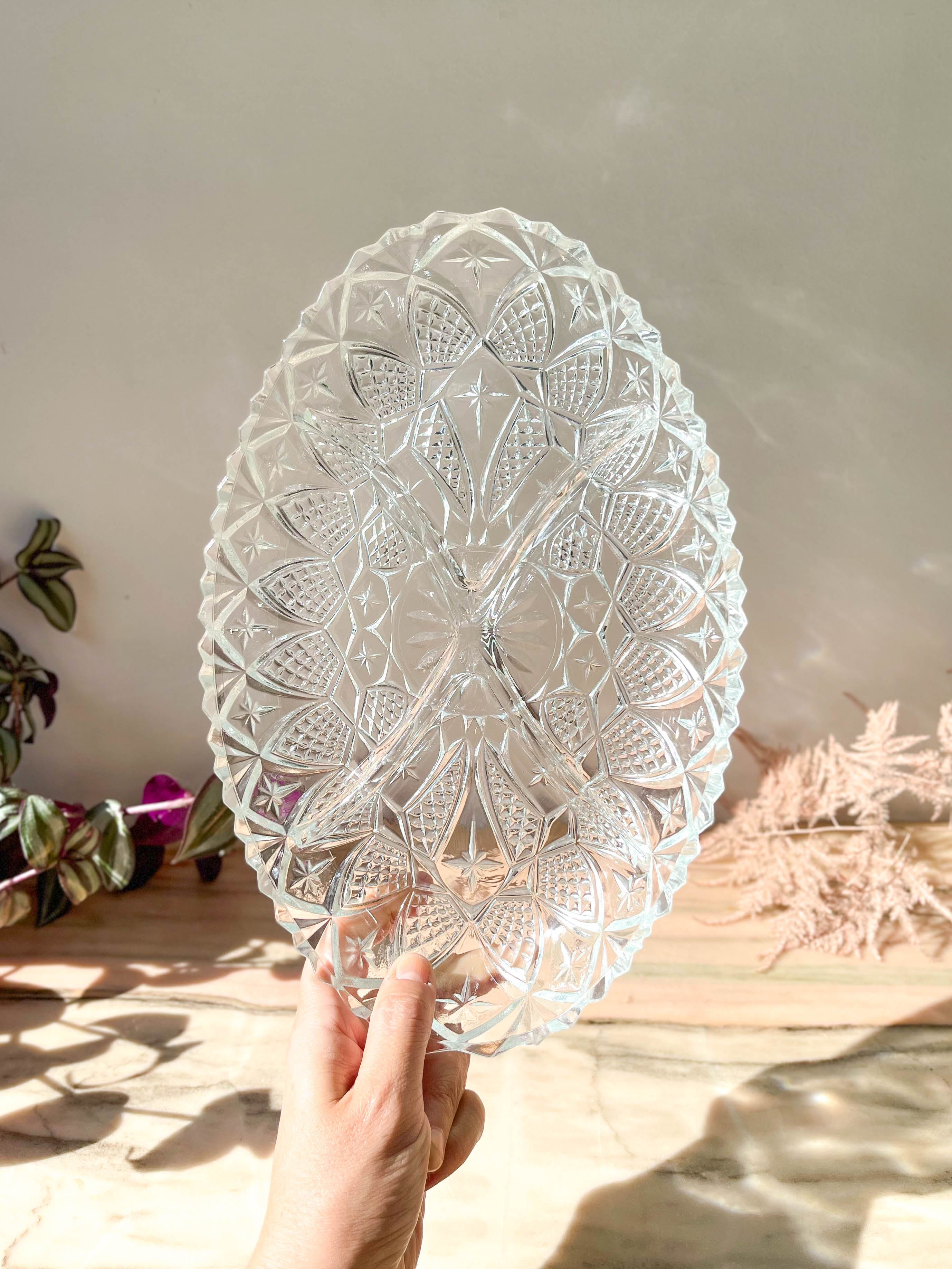 Serviteur apéritif en verre et métal doré vintage