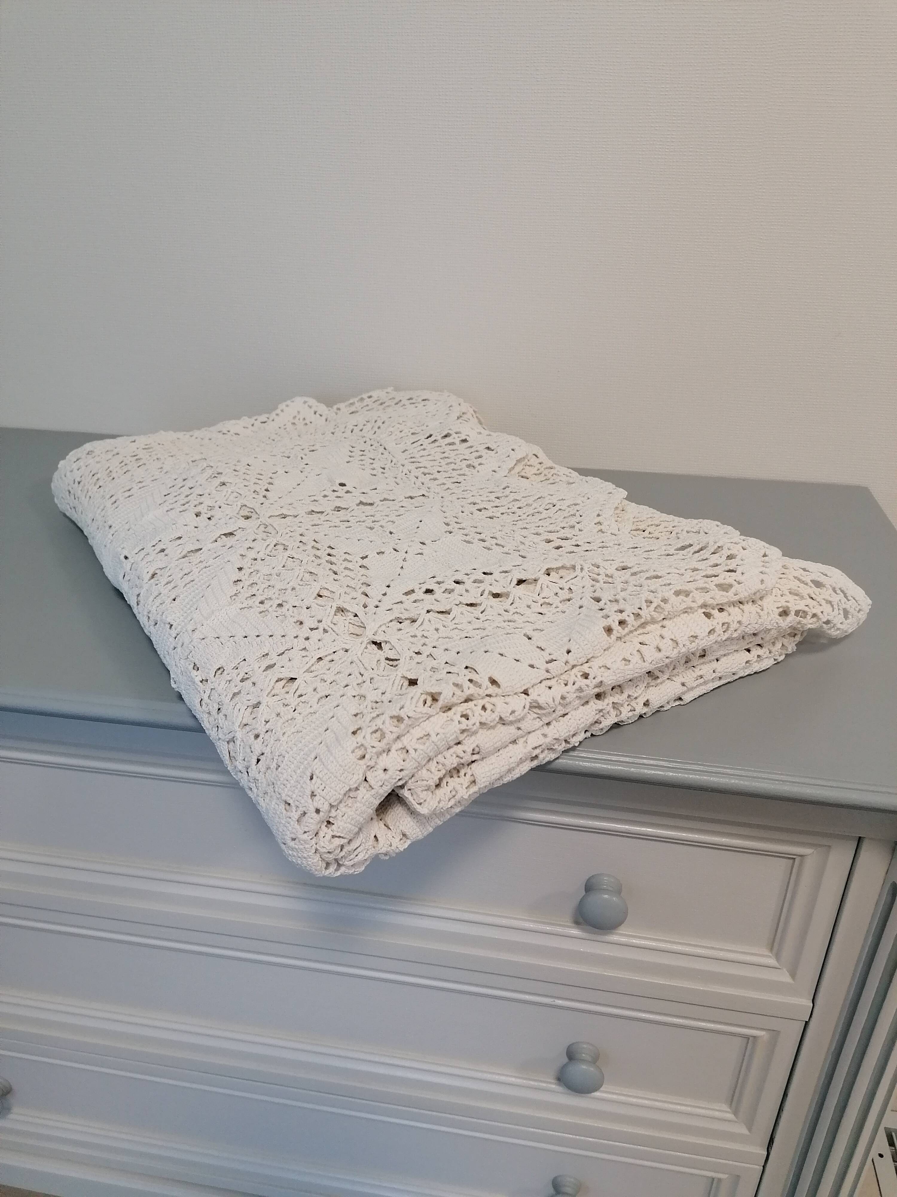 Granny crochet bedspread n°12