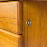 Bureau danois en teck avec porte et tiroirs par Bornholm, années 1970