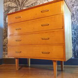 Vintage dresser 4 drawers