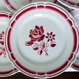 6 flat plates with red flowers in porcelain