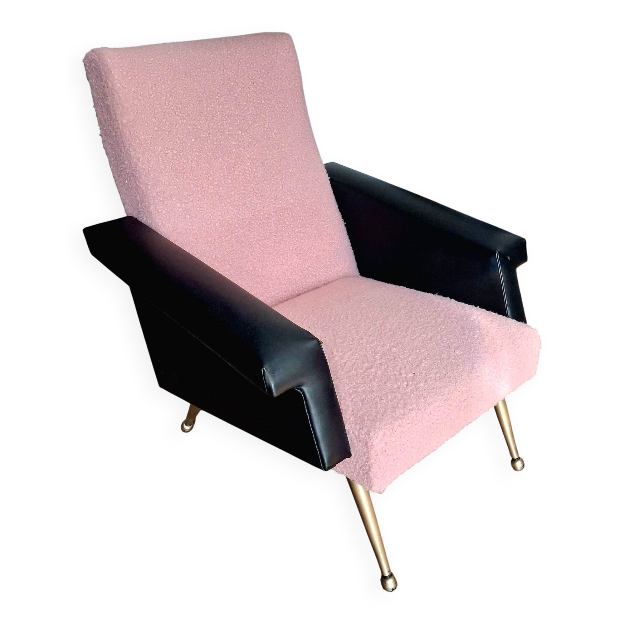 Fauteuil vintage en bouclette vieux rose et cuir noir