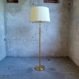 Modern mid-century brass and leather floor lamp Atelje Lyktan, Sweden