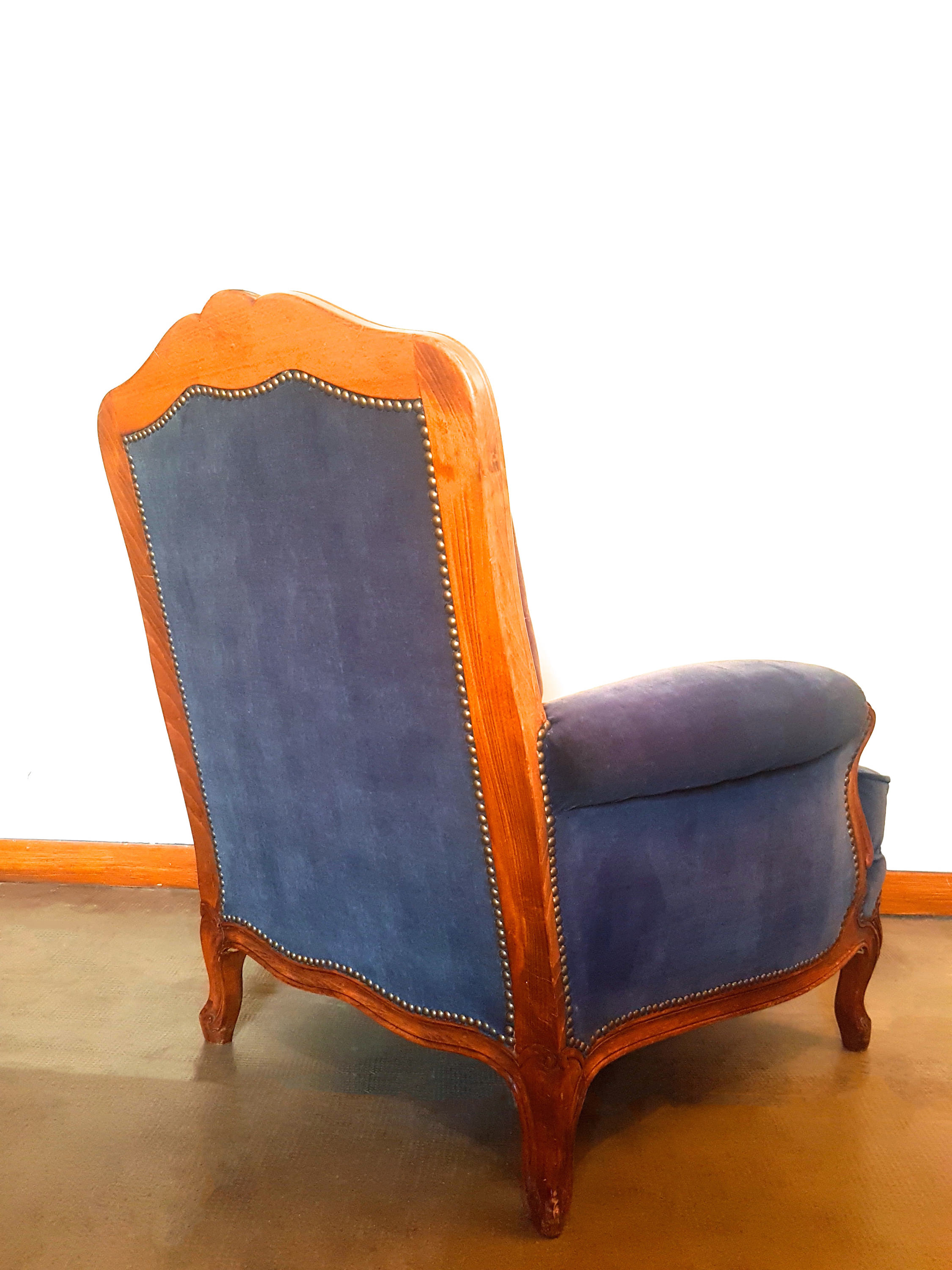 Paire de fauteuils bergères en velour bleu