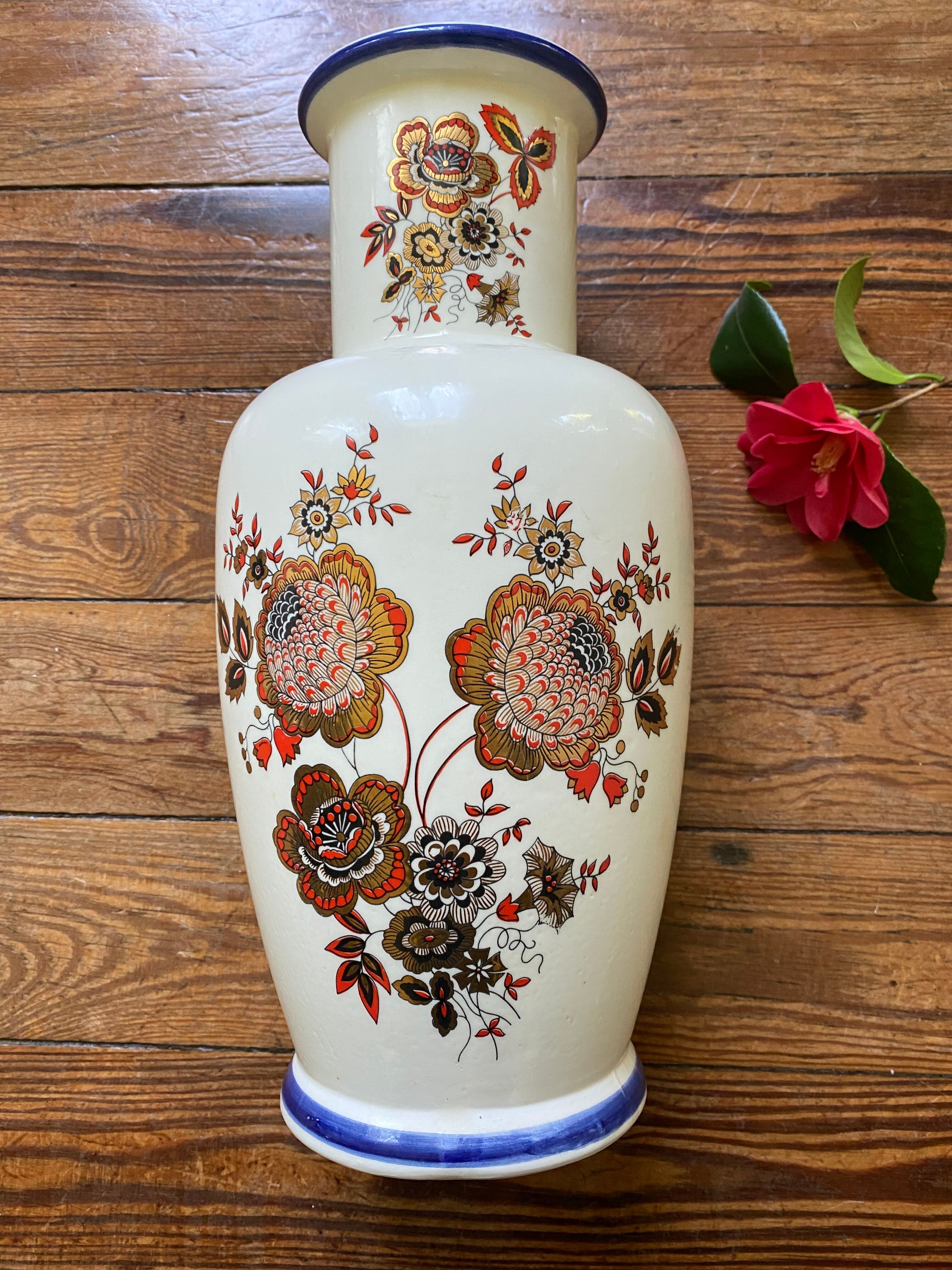 Japanese-style vase