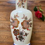 Japanese-style vase