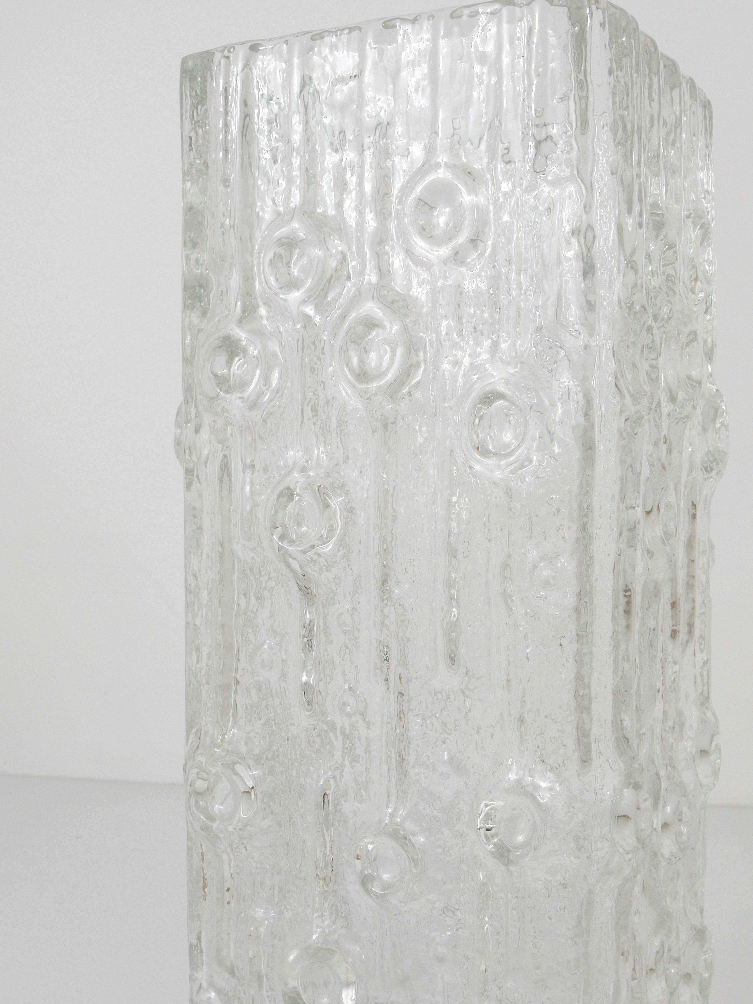 Large frosted glass floor vase in Op Art style by Peill & Putzler, Germany, mid-20th century, 1970s.