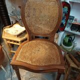 Medallion chairs