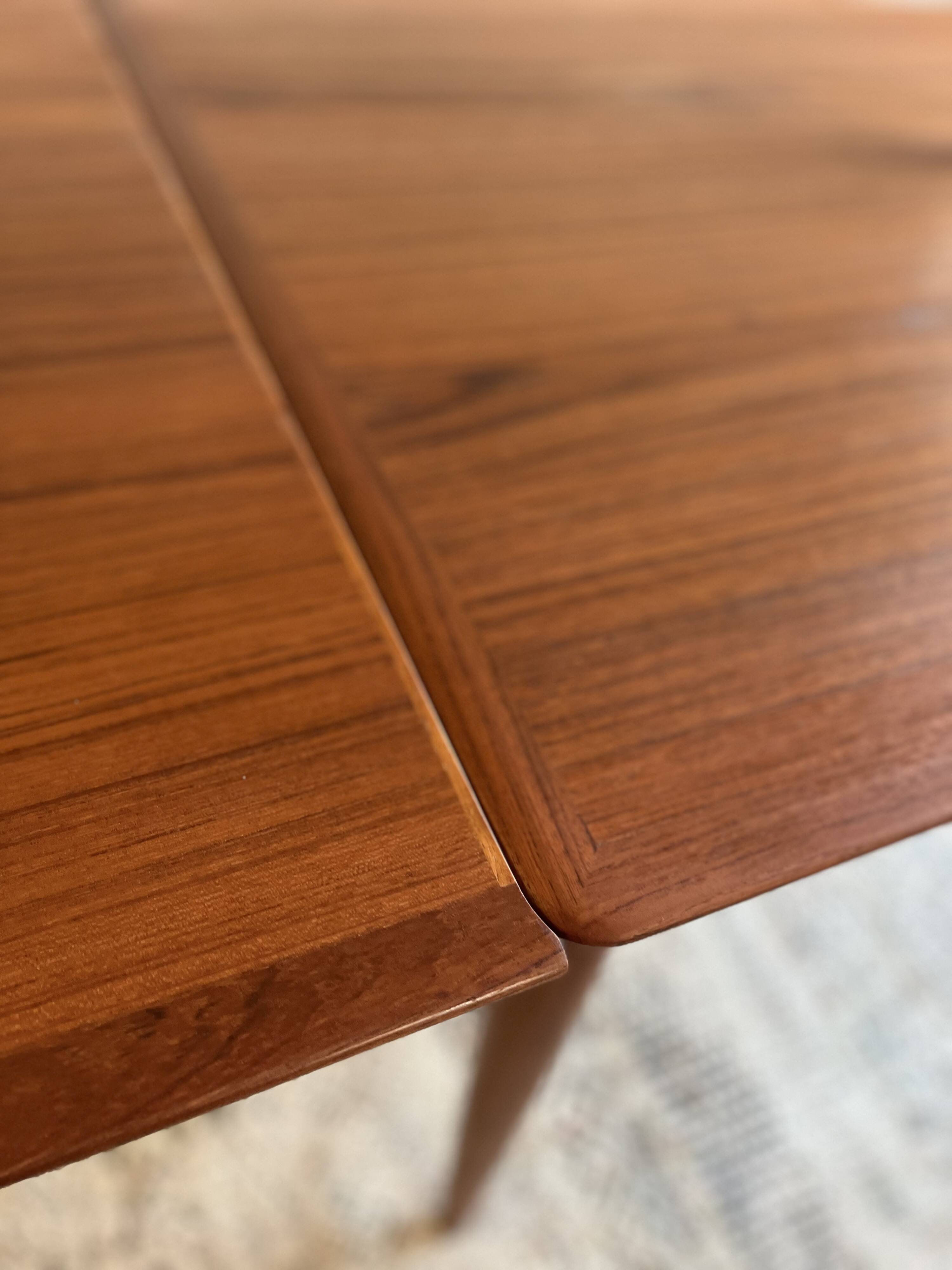 Danish extendable table Skovmand & Andersen