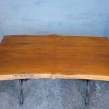 Bistro table with brutalist plane tree top for 4 people.