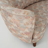 Banana-shaped sofa 1970s design