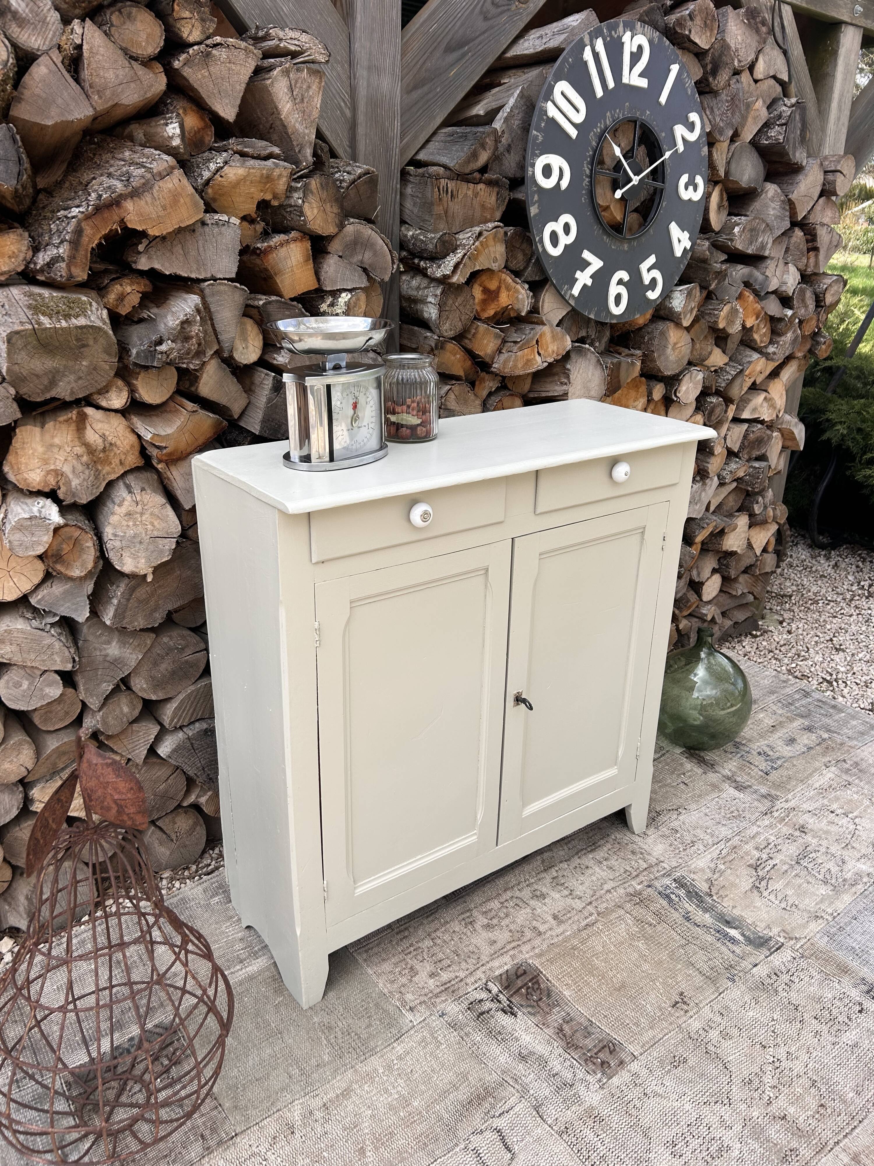 Parisian-style buffet