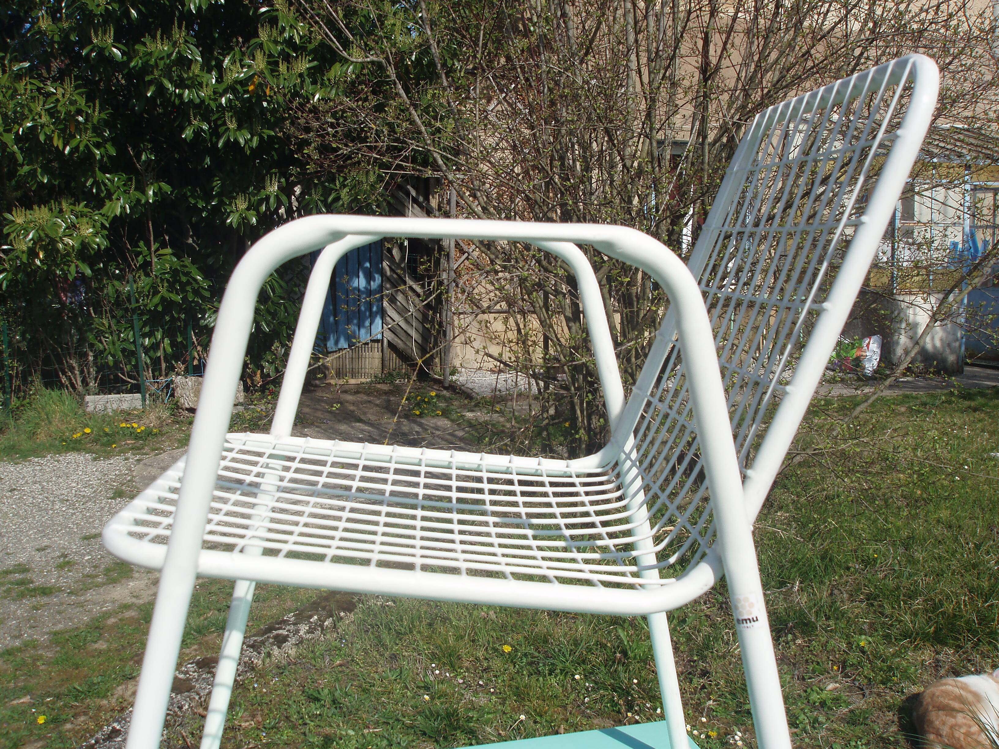 4 armchairs EMU model Rio Italian vintage 2 red and 2 white