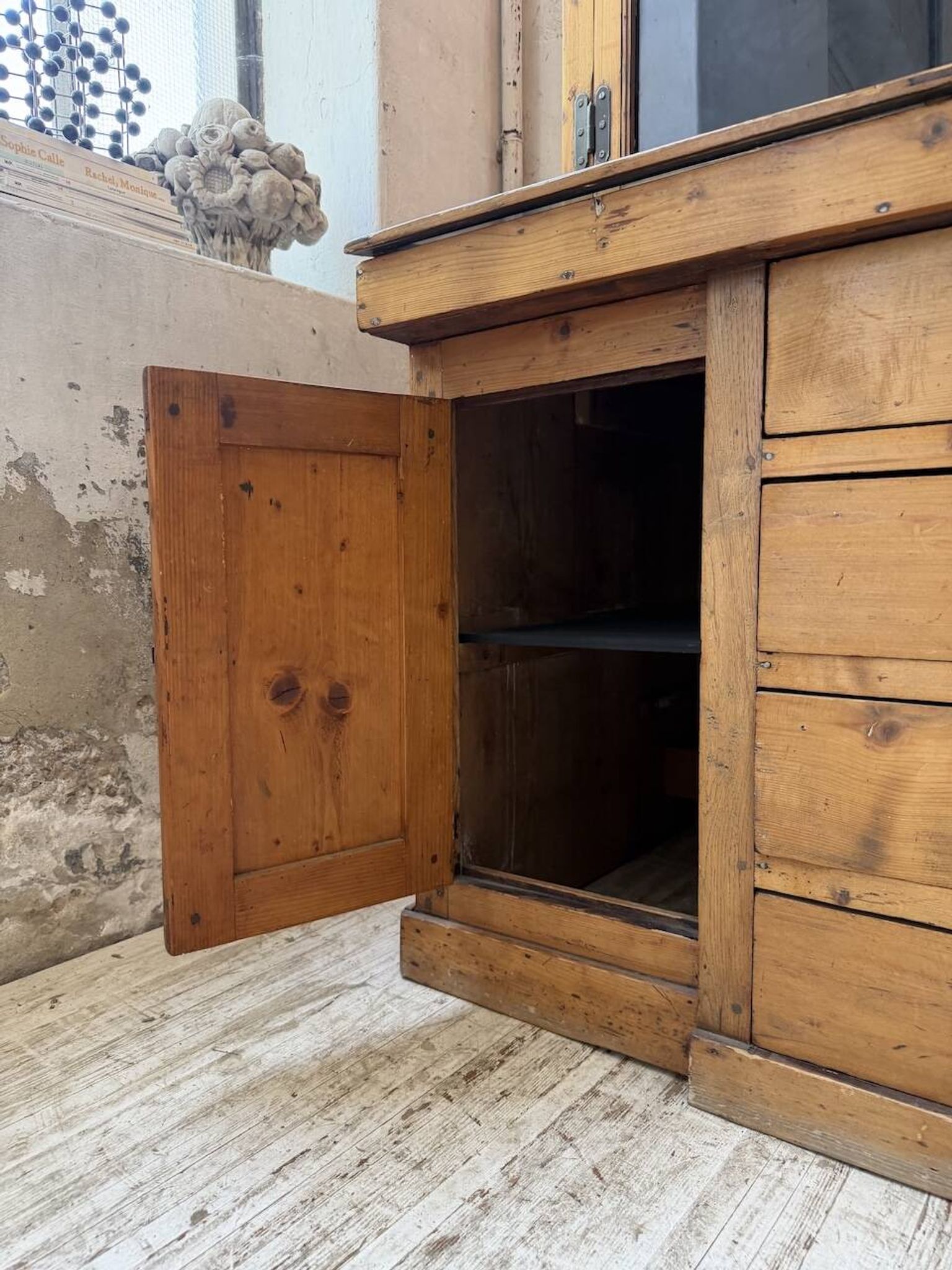 Library grocery Napoleon 19th century