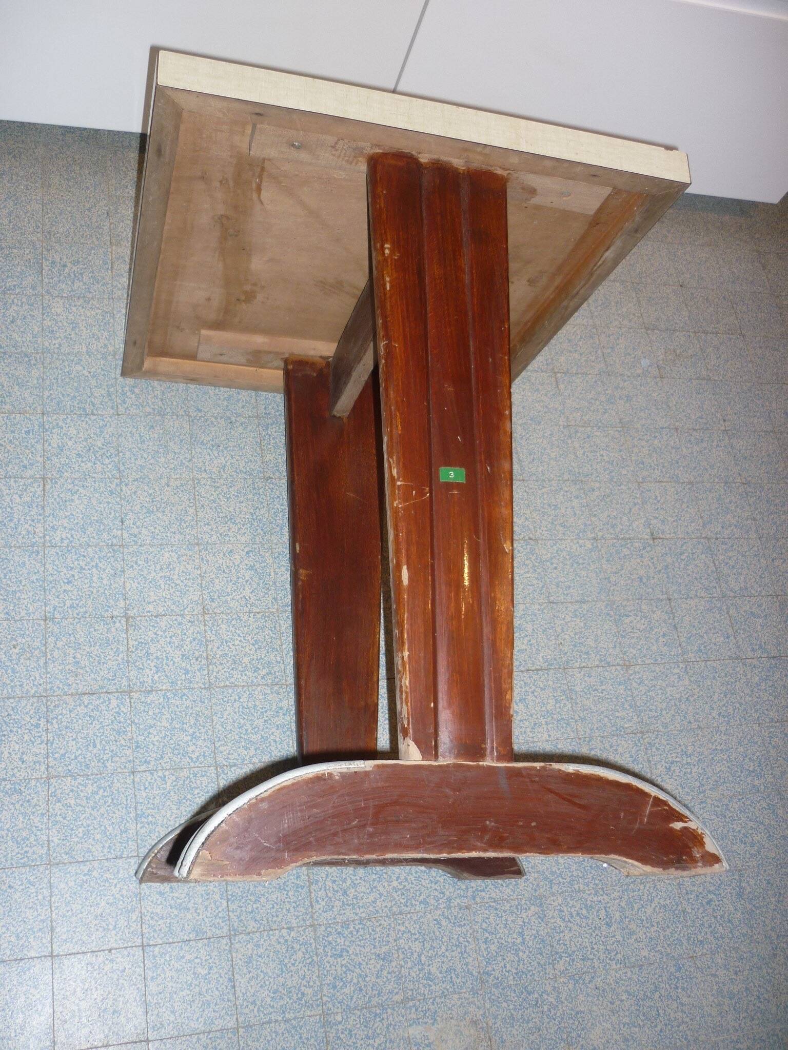 Bistro table in wood and yellow formica from the 30s/40s