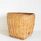 Cache woven wicker jar