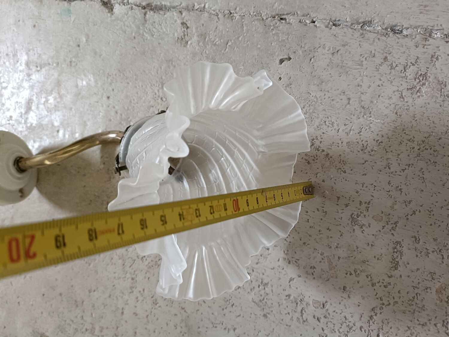 Art Nouveau tulip wall lamp