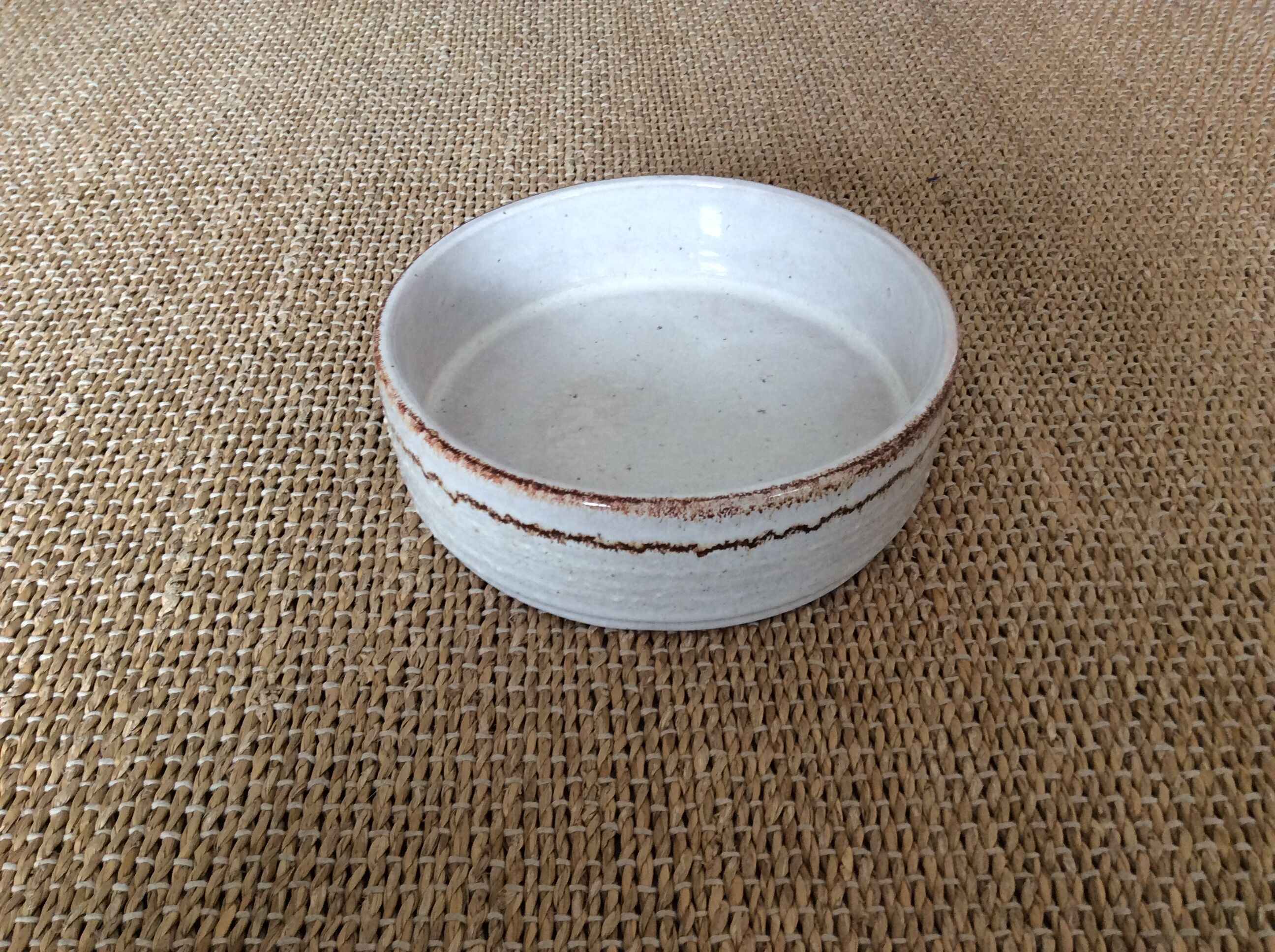 Glazed stoneware dish