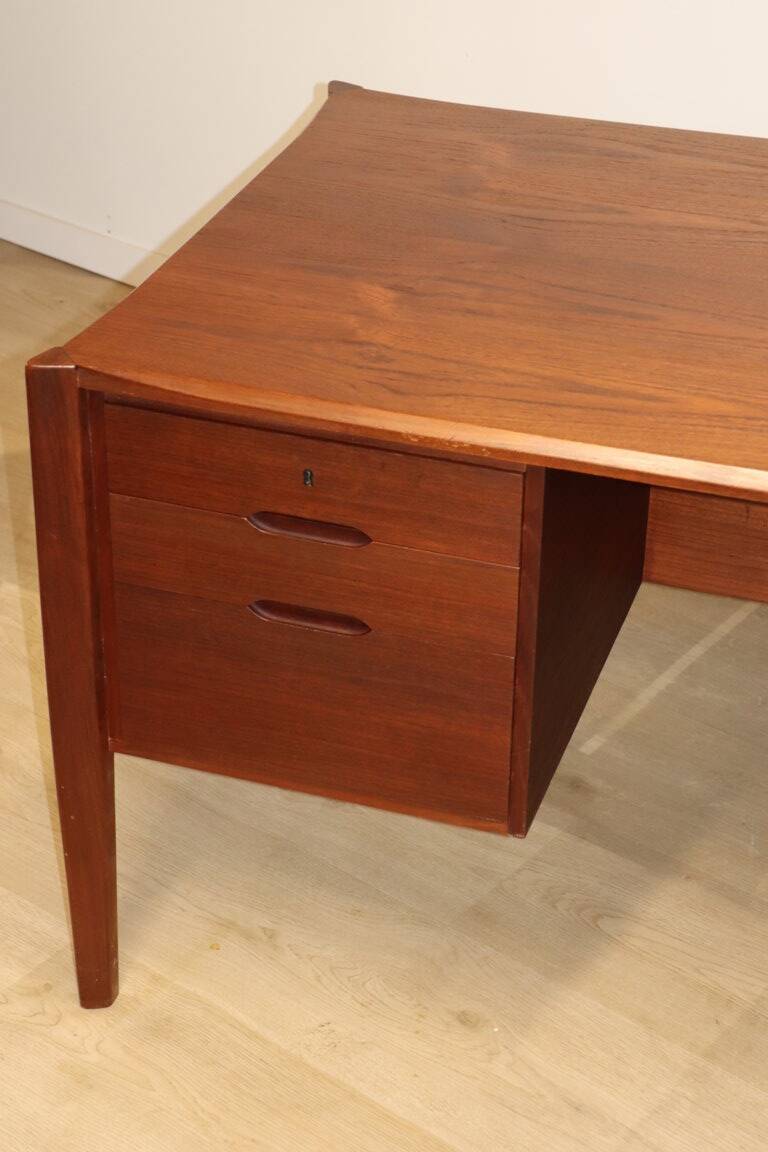 Vintage desk by Wilhelm Renz in double-sided teak, 1960s
