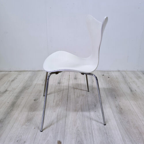 Chaise « Lily » ou « mouette » par Arne Jacobsen pour Fritz Hansen, Danemark 1976