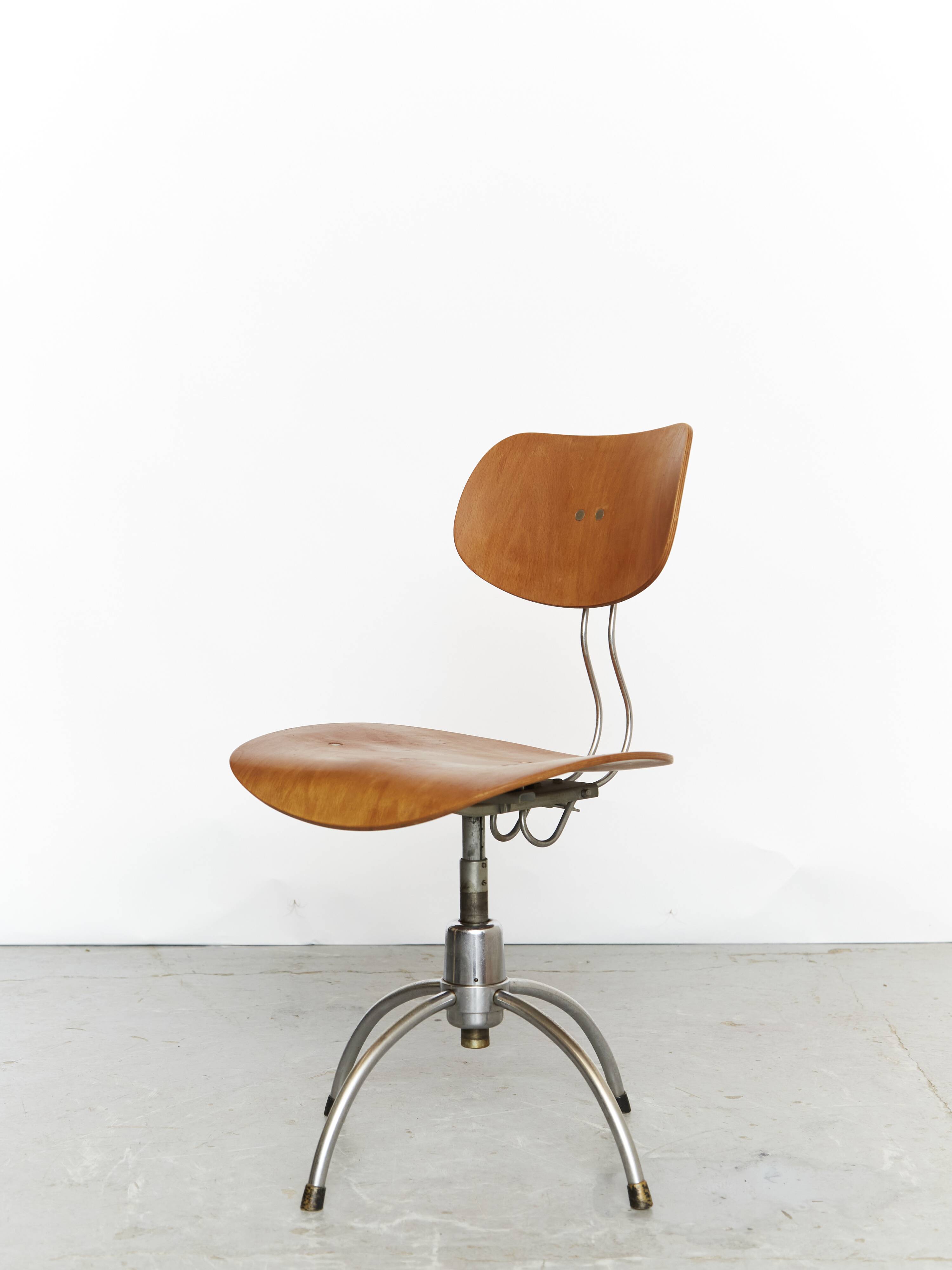 Chaise pivotante Mid-Century modèle SE 40 par Egon Eiermann pour Wilde+Spieth