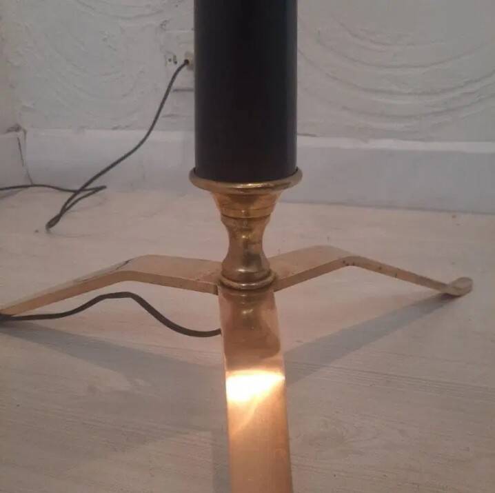 Tripod floor lamp – 1950s – wood and brass.
