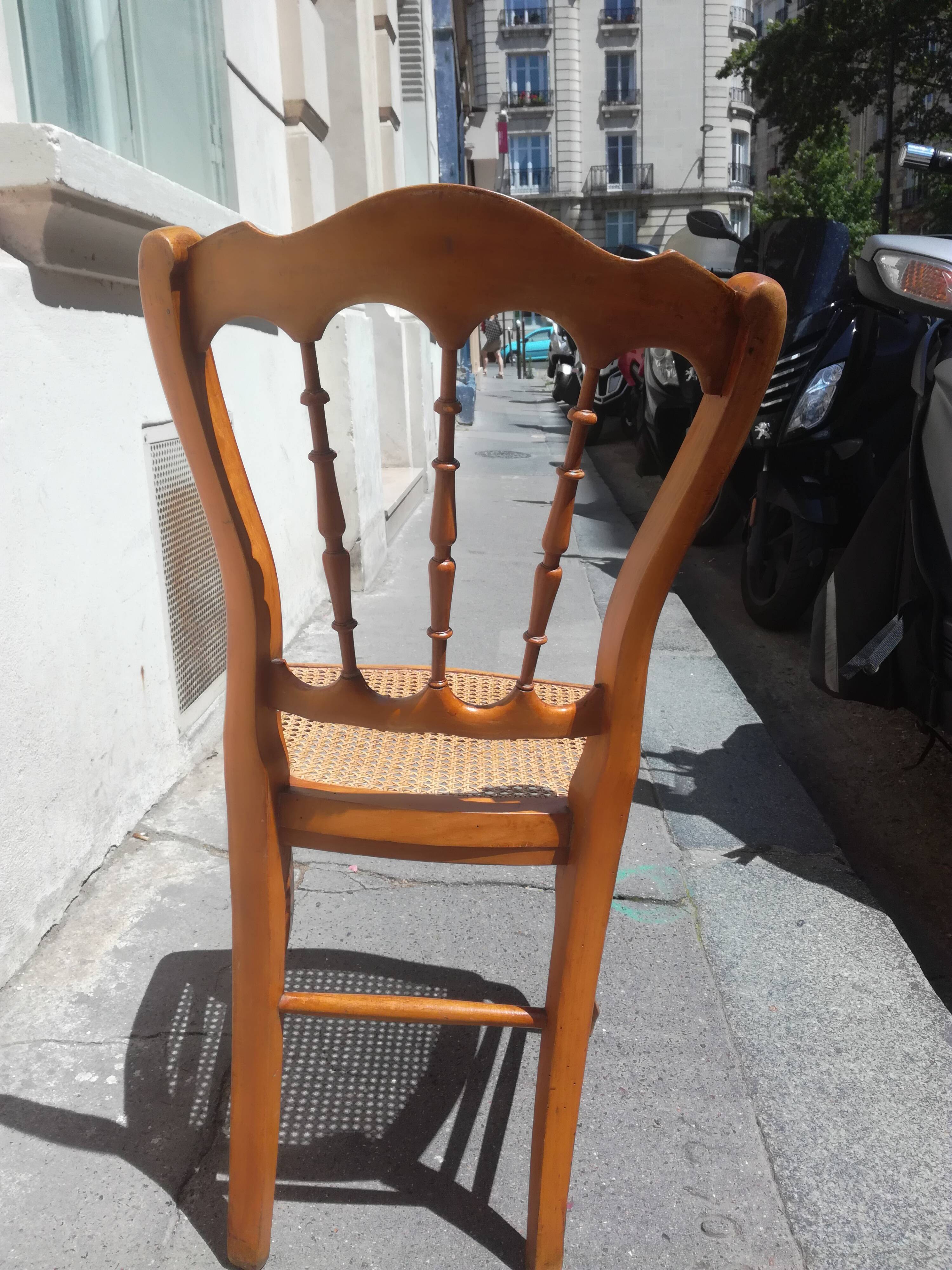 Chaise cannée