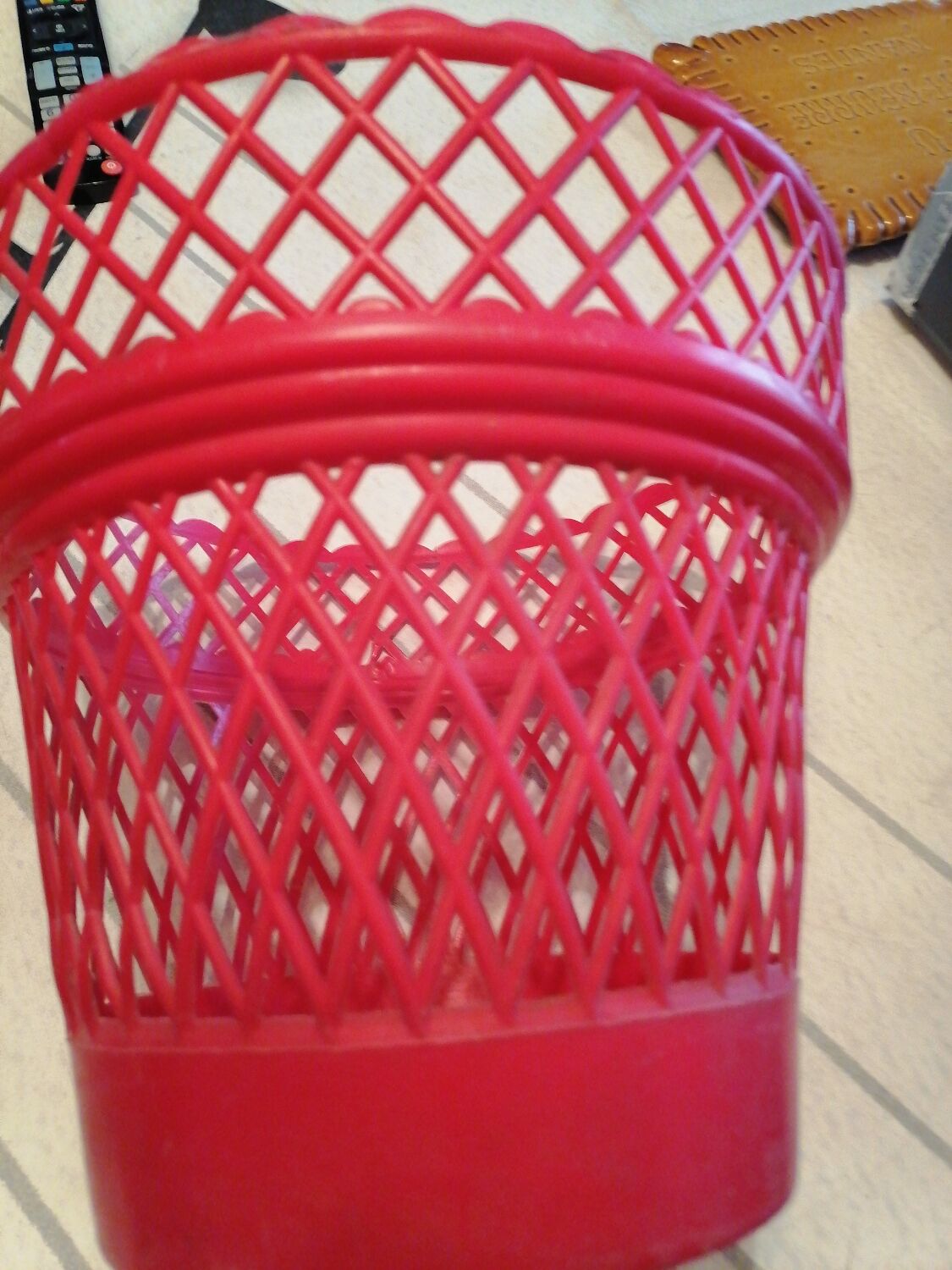 1960 Syla red plastic planter